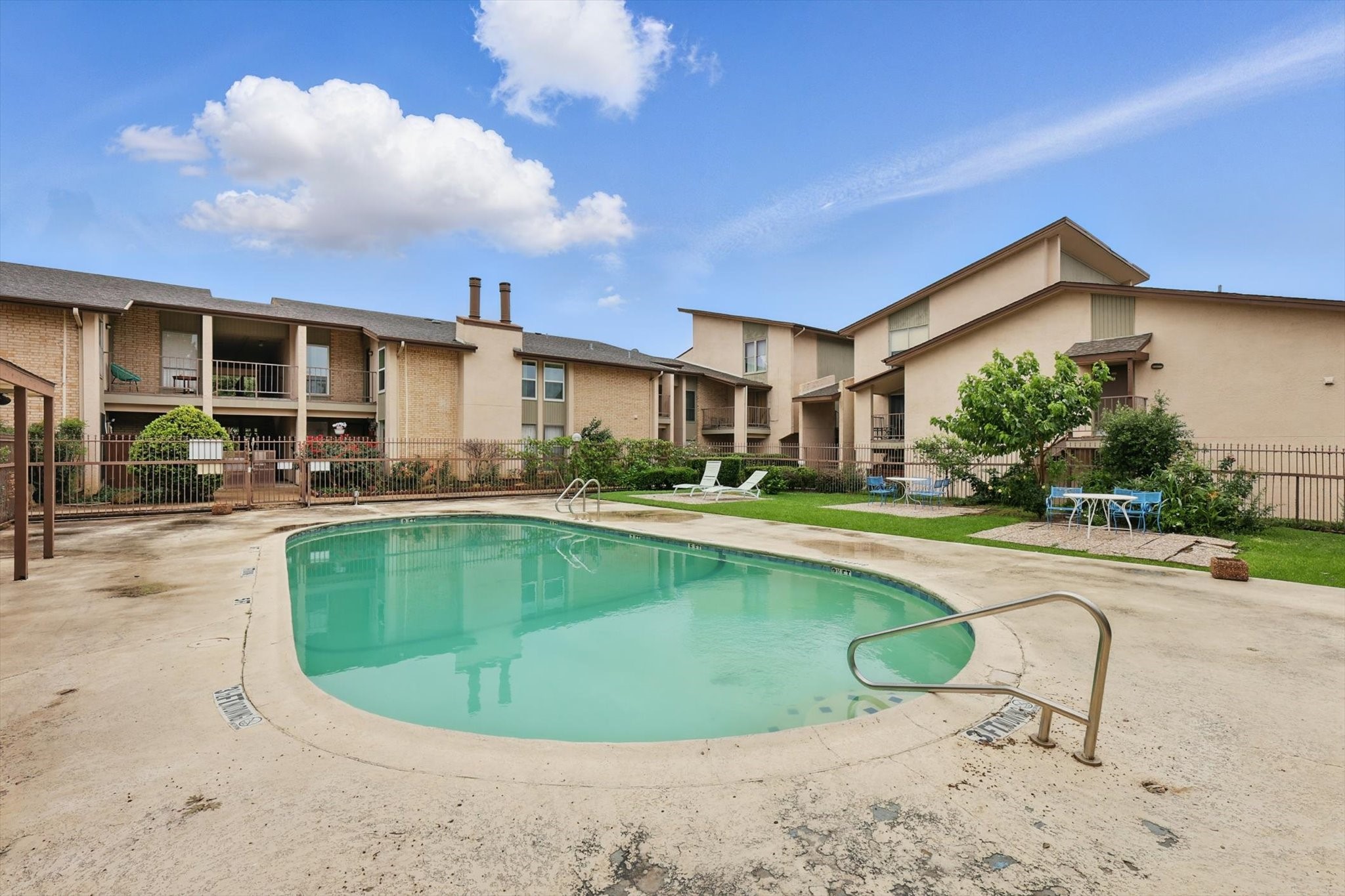 12824 Midway Road Dallas TX 75244