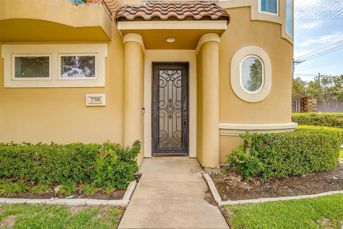 2700 Floyd Street Dallas TX 75204