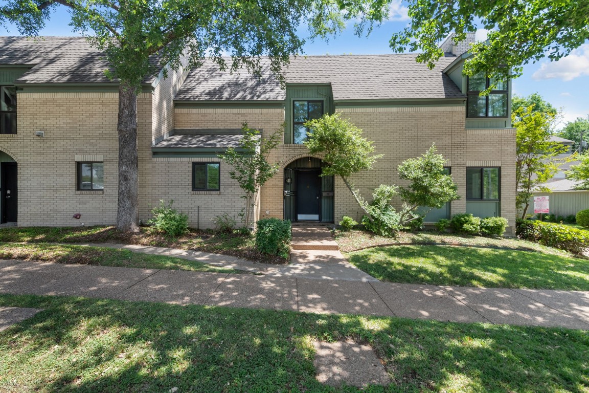 2621 Mccart Avenue Fort Worth TX 76110