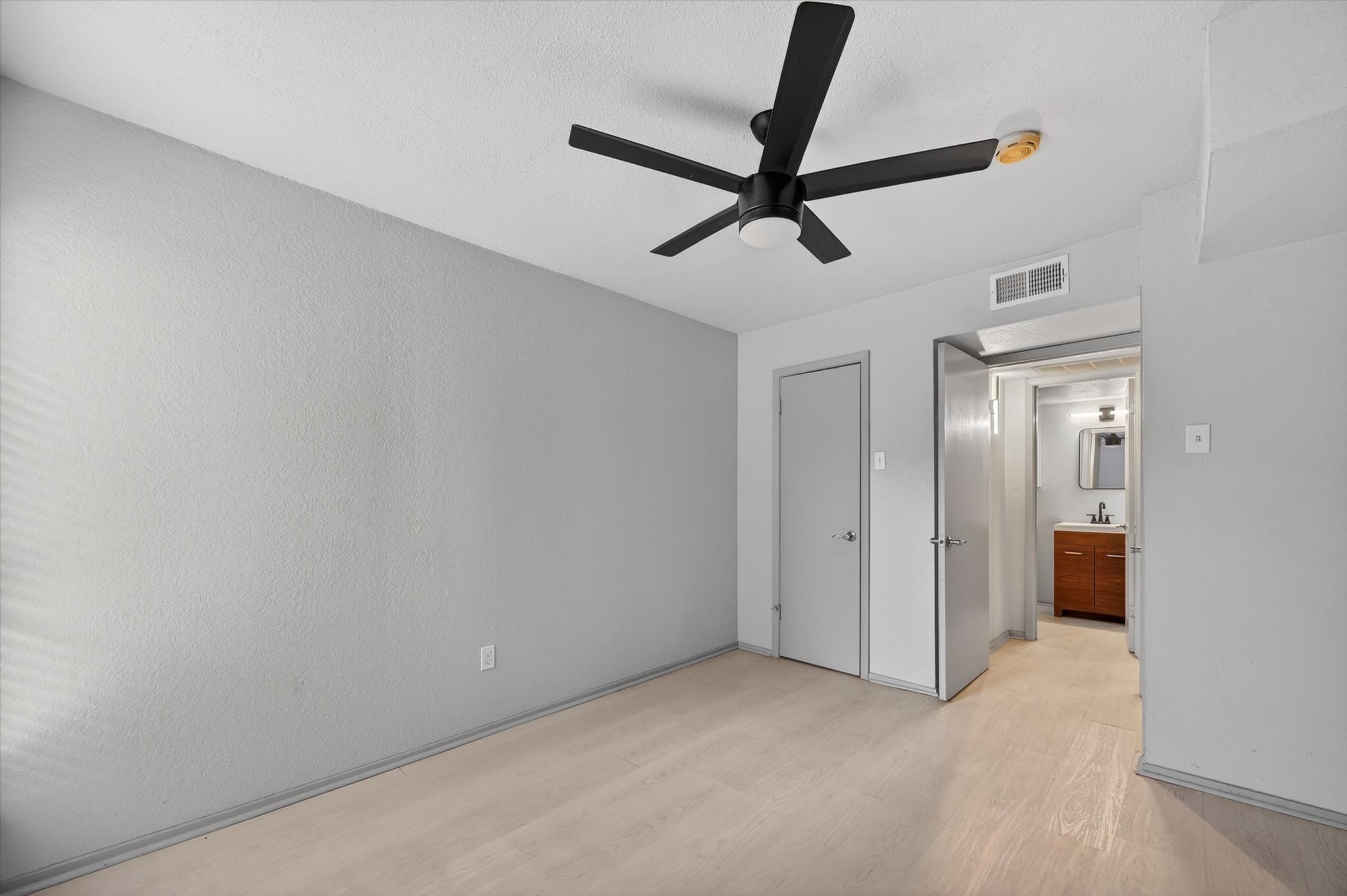 1810 N Garrett Avenue Dallas TX 75206