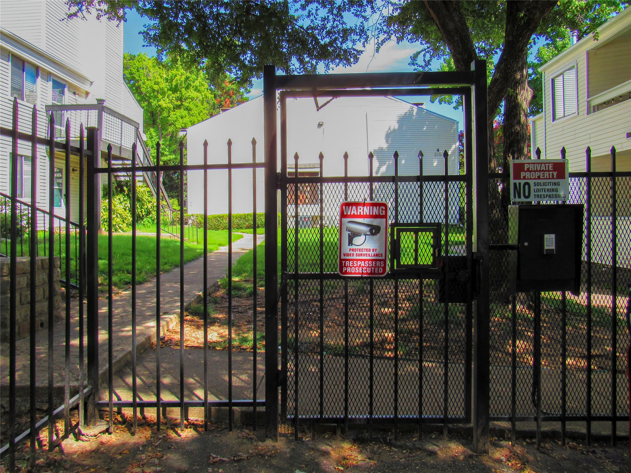 7431 Holly Hill Drive Dallas TX 75231