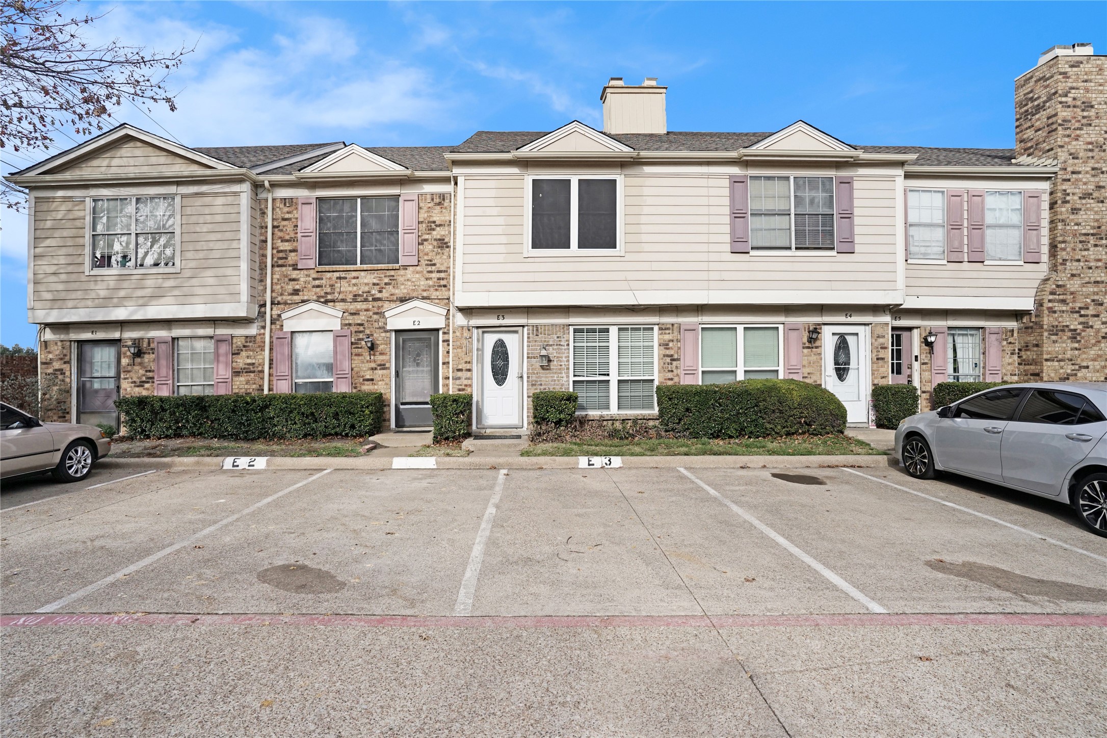 617 Carriagehouse Lane Garland TX 75040