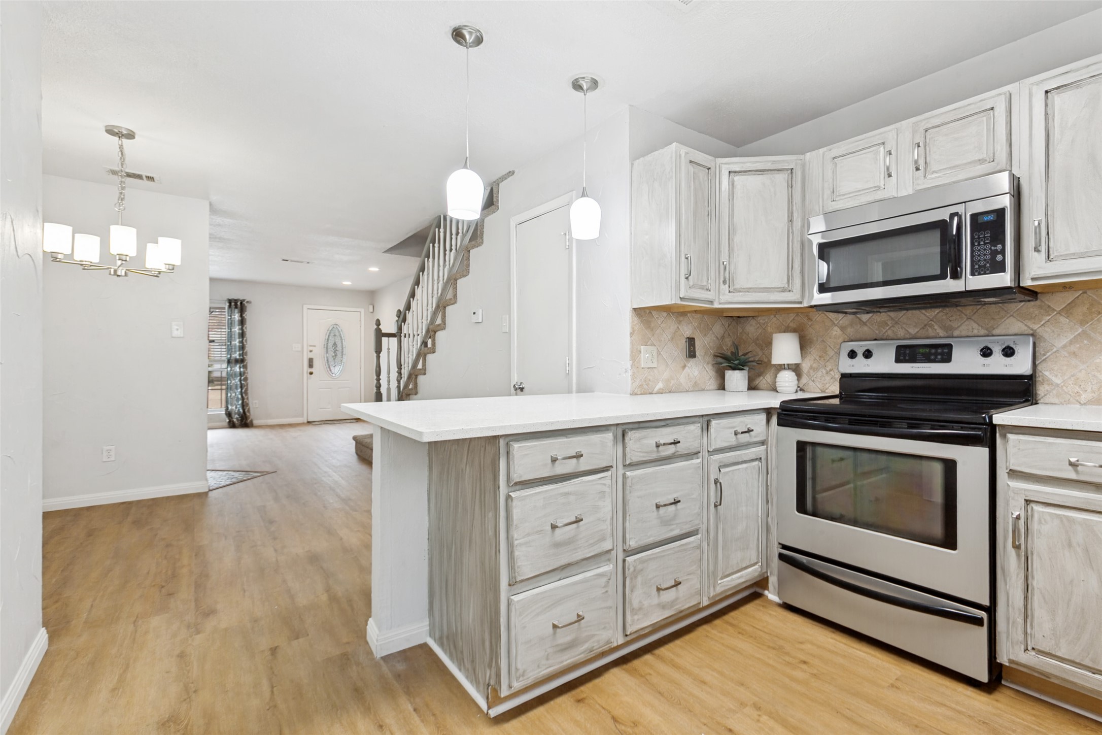 617 Carriagehouse Lane Garland TX 75040