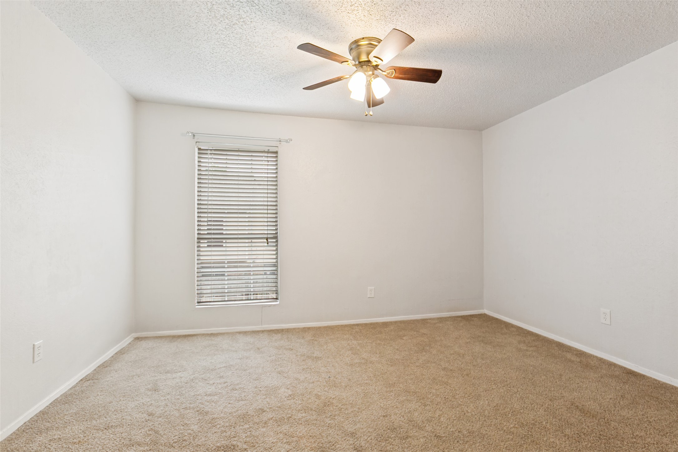 617 Carriagehouse Lane Garland TX 75040