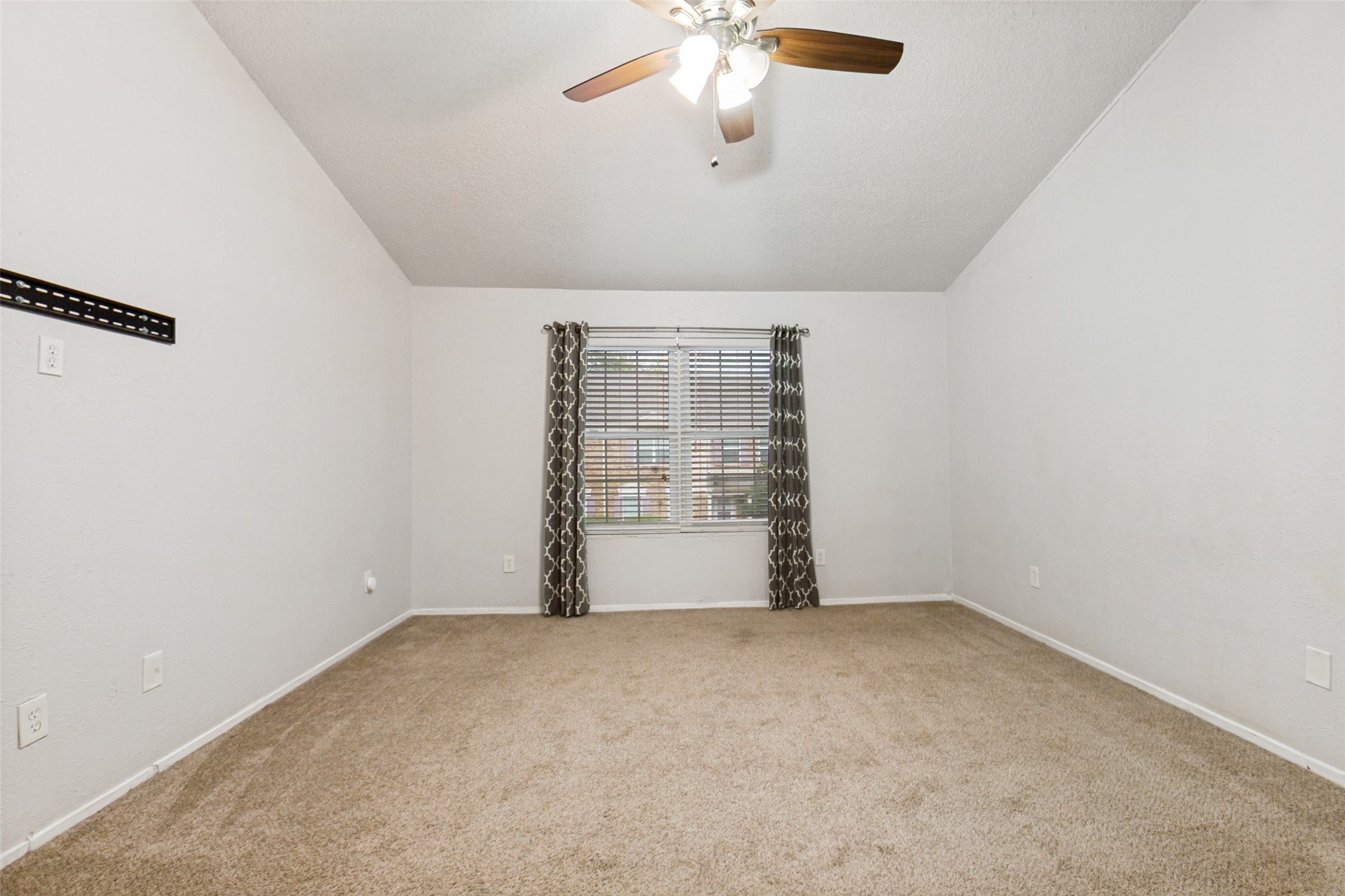 617 Carriagehouse Lane Garland TX 75040