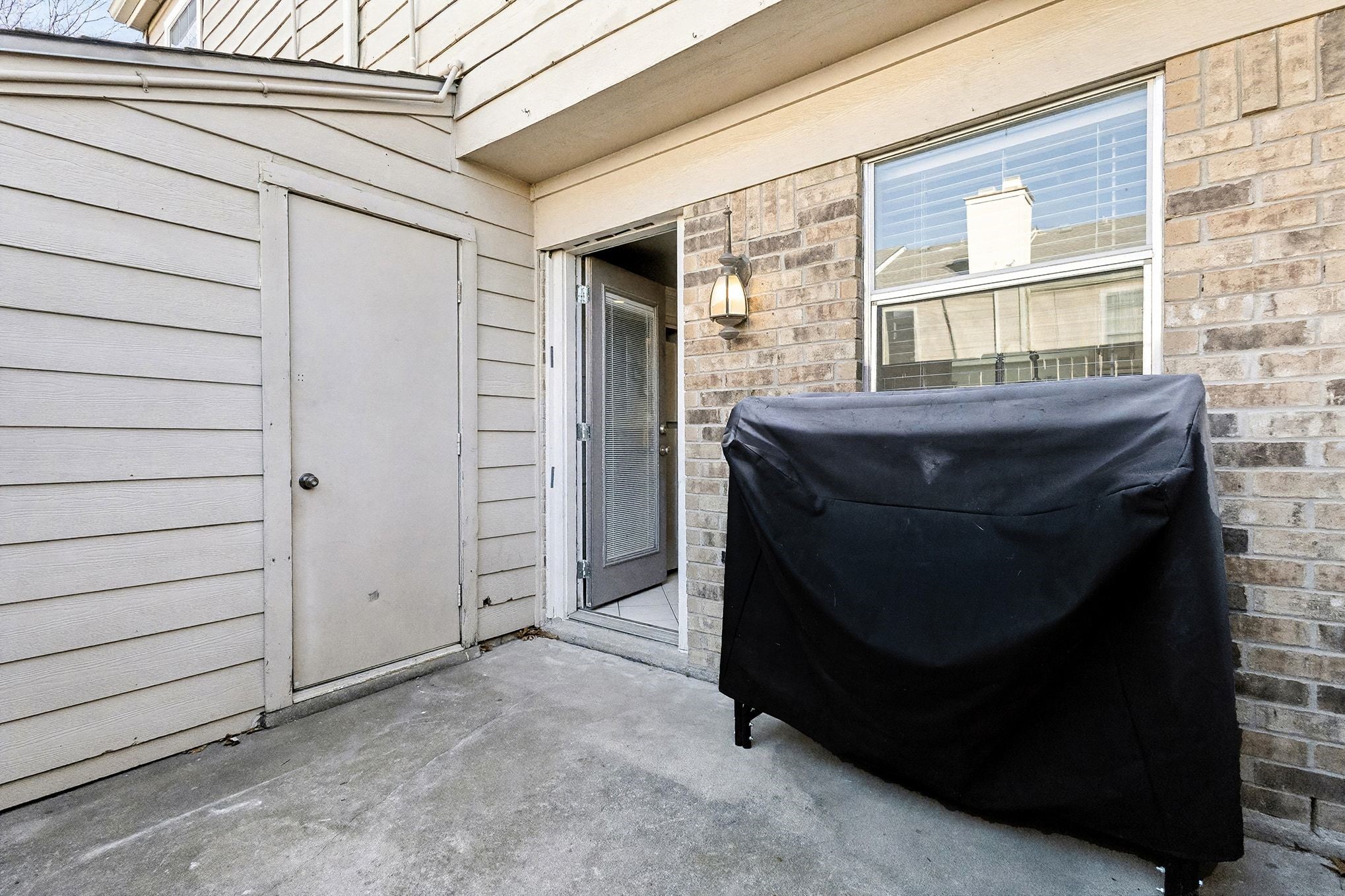 617 Carriagehouse Lane Garland TX 75040