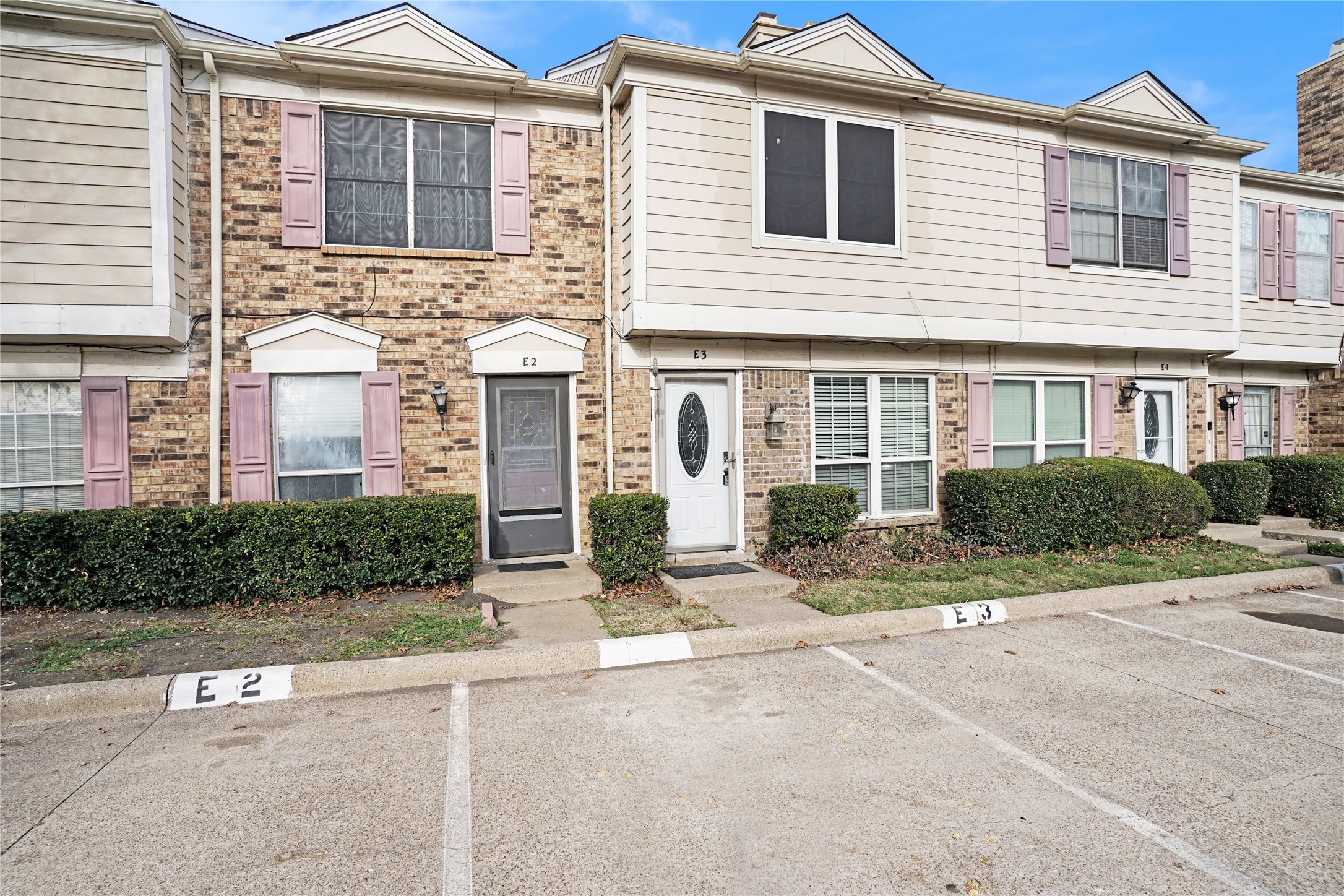 617 Carriagehouse Lane Garland TX 75040