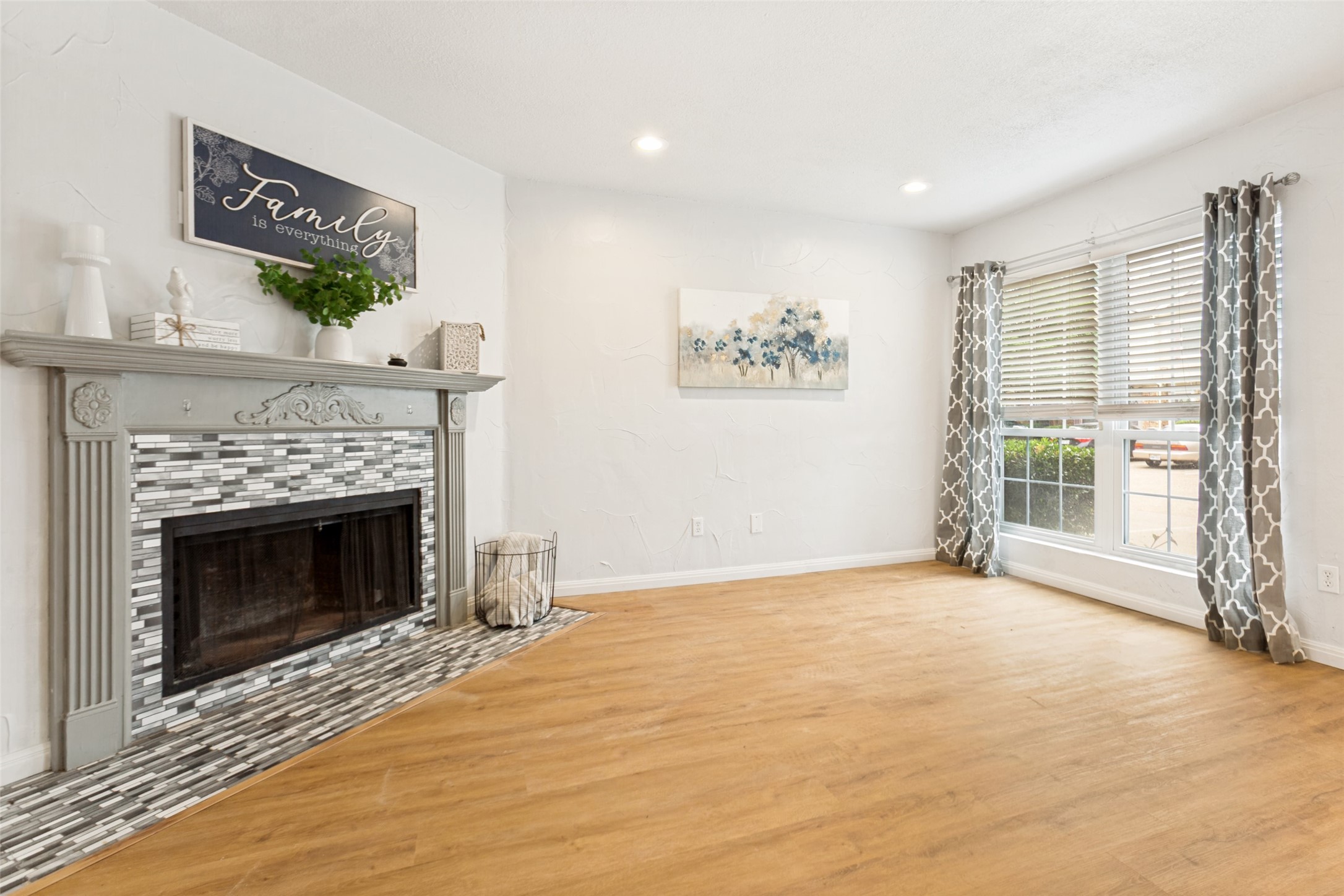 617 Carriagehouse Lane Garland TX 75040