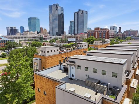 644 E Bluff Street Fort Worth TX 76102