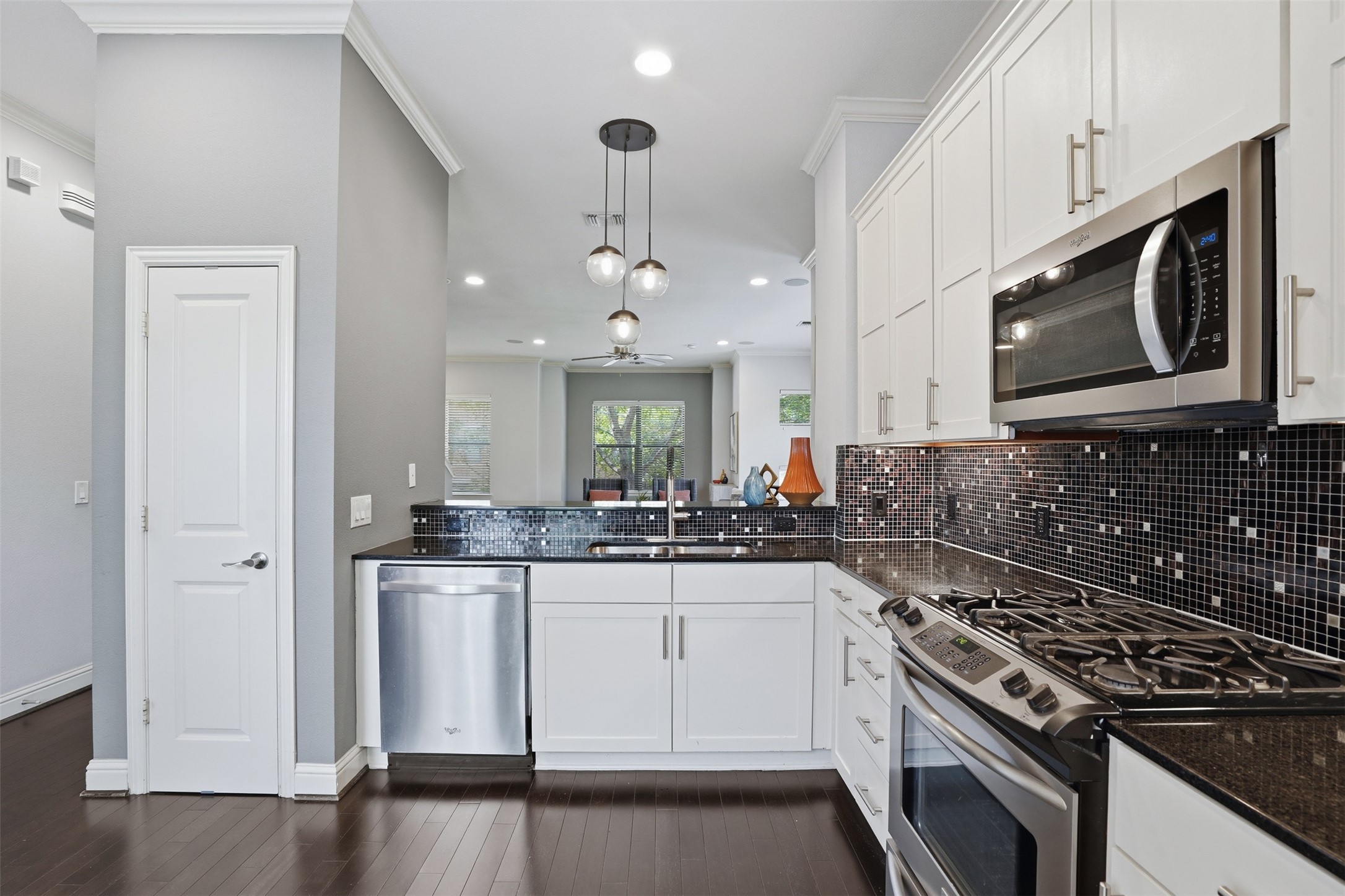 644 E Bluff Street Fort Worth TX 76102