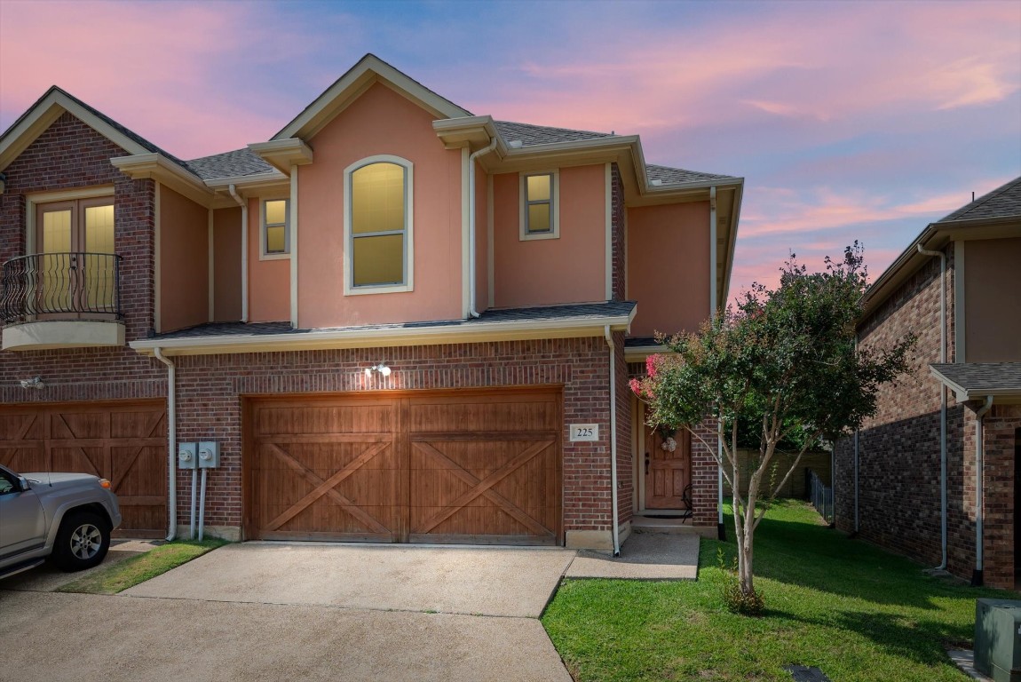 225 Corinna Court Hurst TX 76053