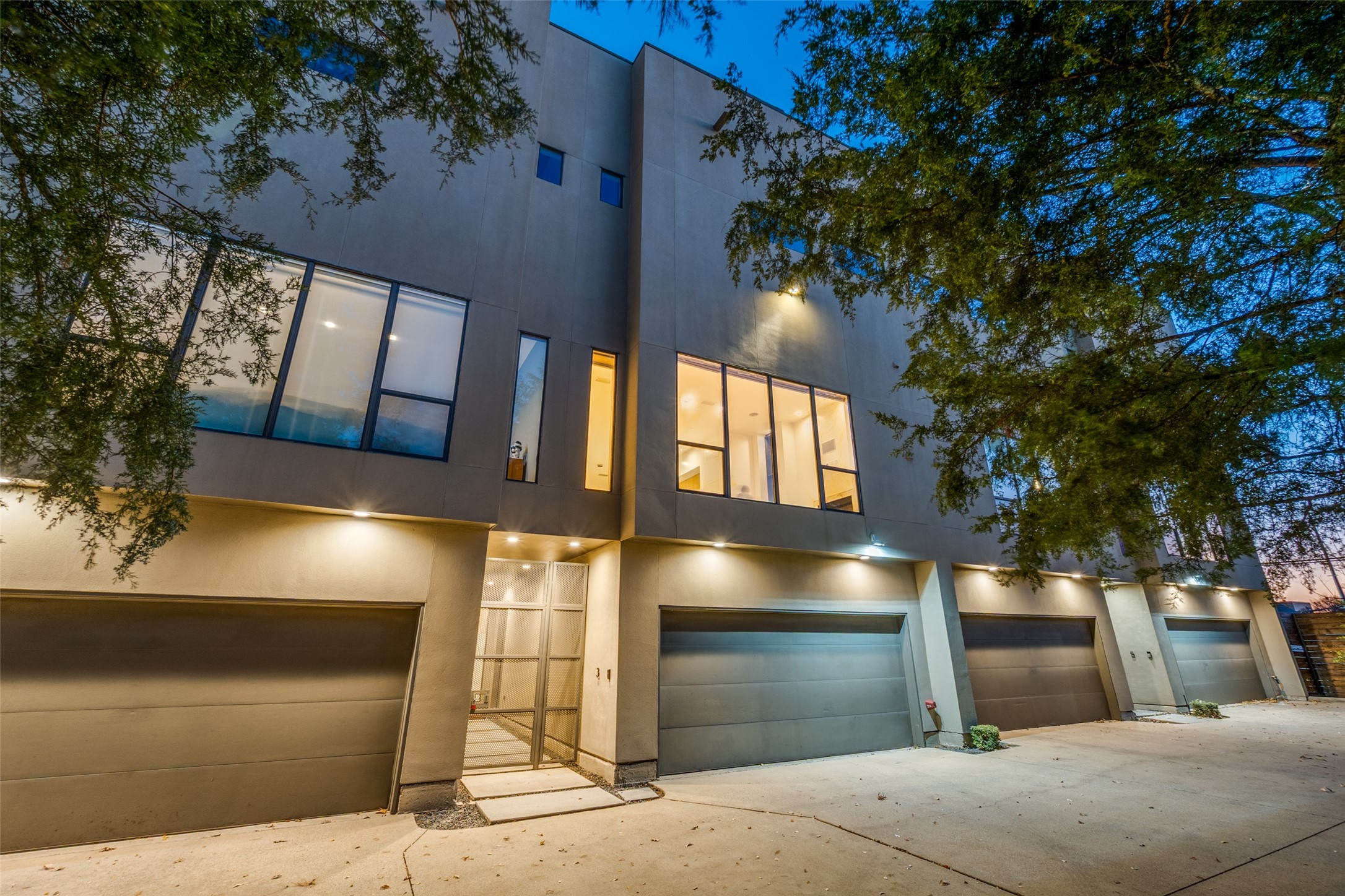 1505 N Haskell Avenue Dallas TX 75204