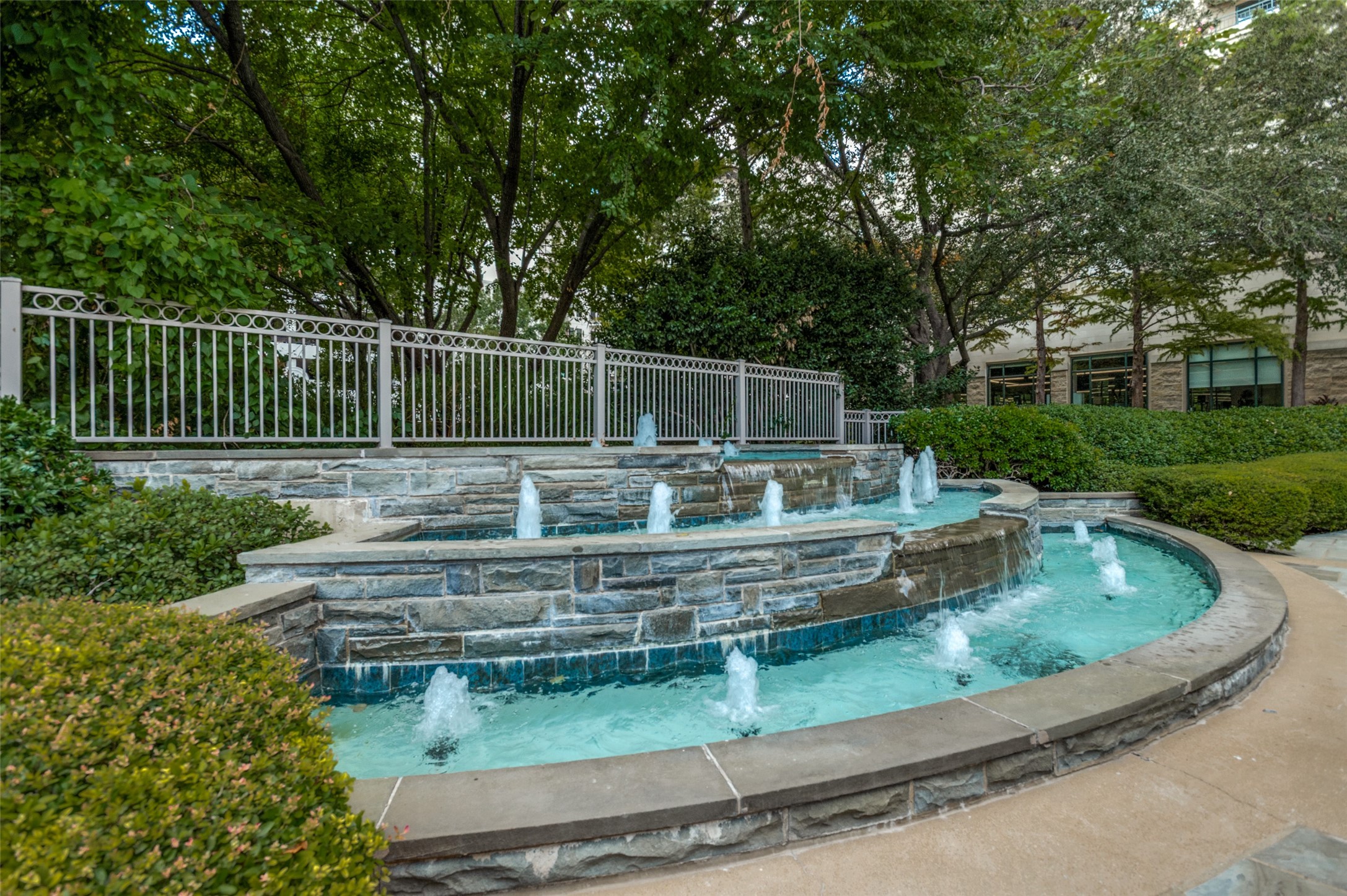 2828 Hood Street Dallas TX 75219