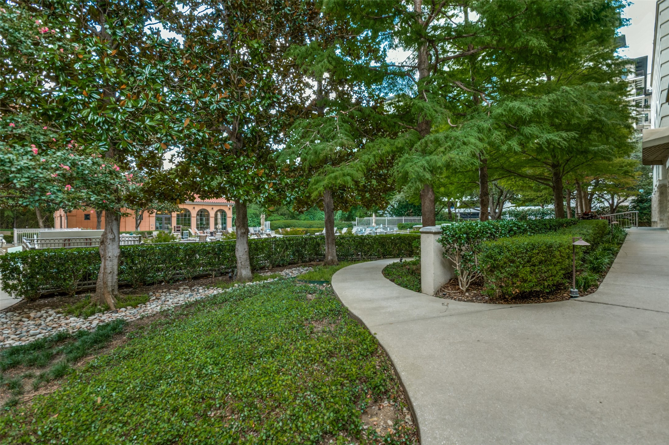 2828 Hood Street Dallas TX 75219