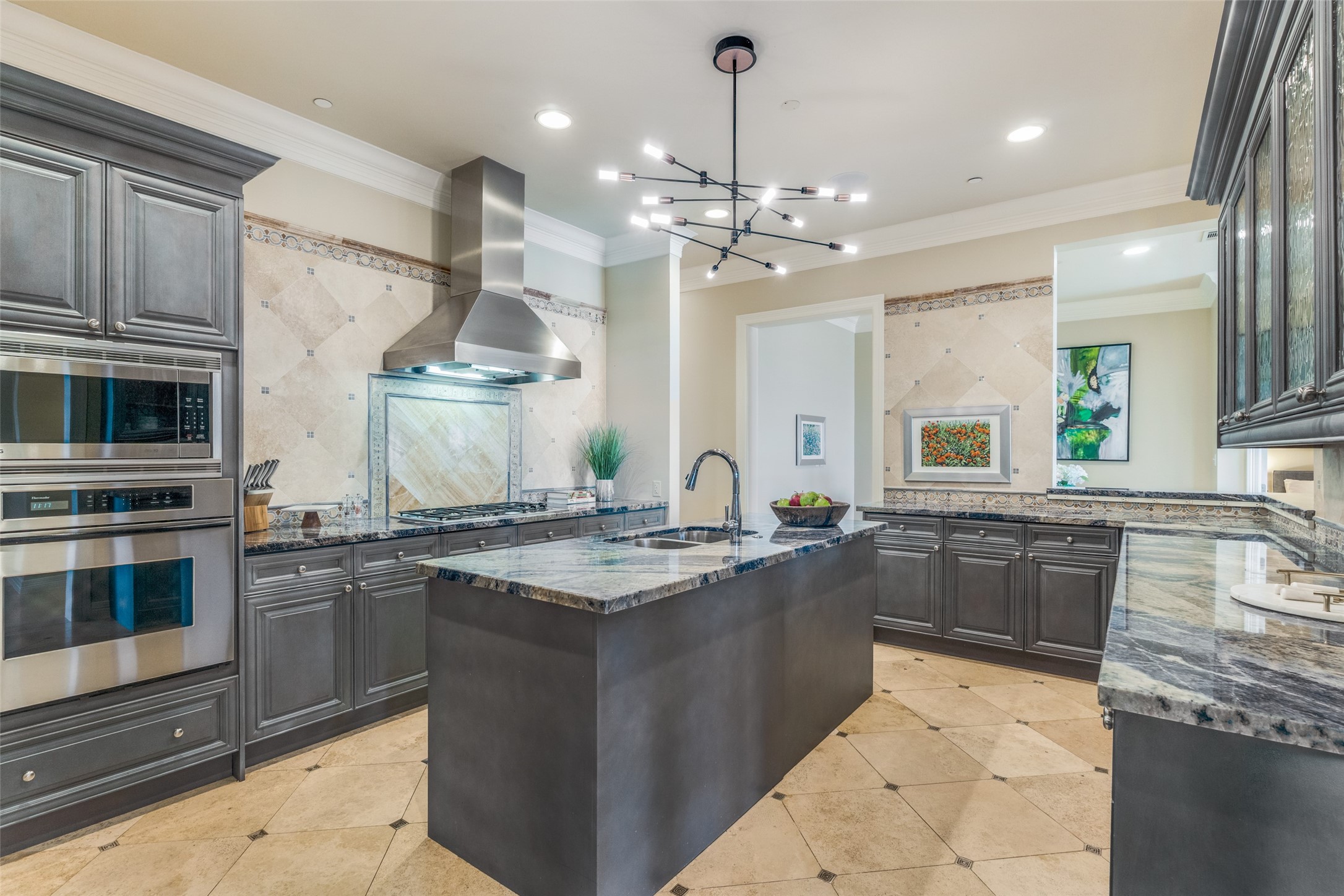 2828 Hood Street Dallas TX 75219