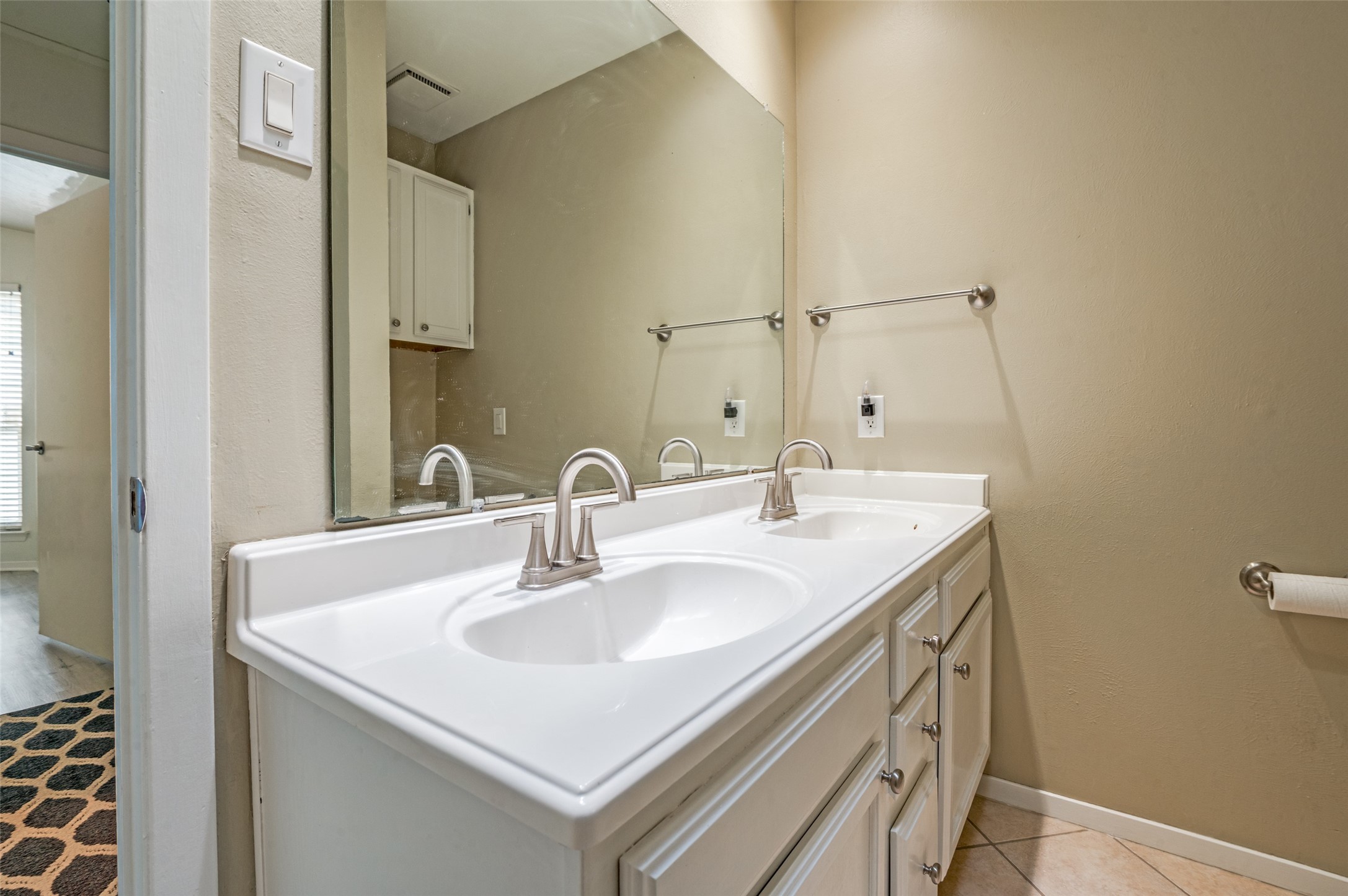 4132 Cole Avenue Dallas TX 75204