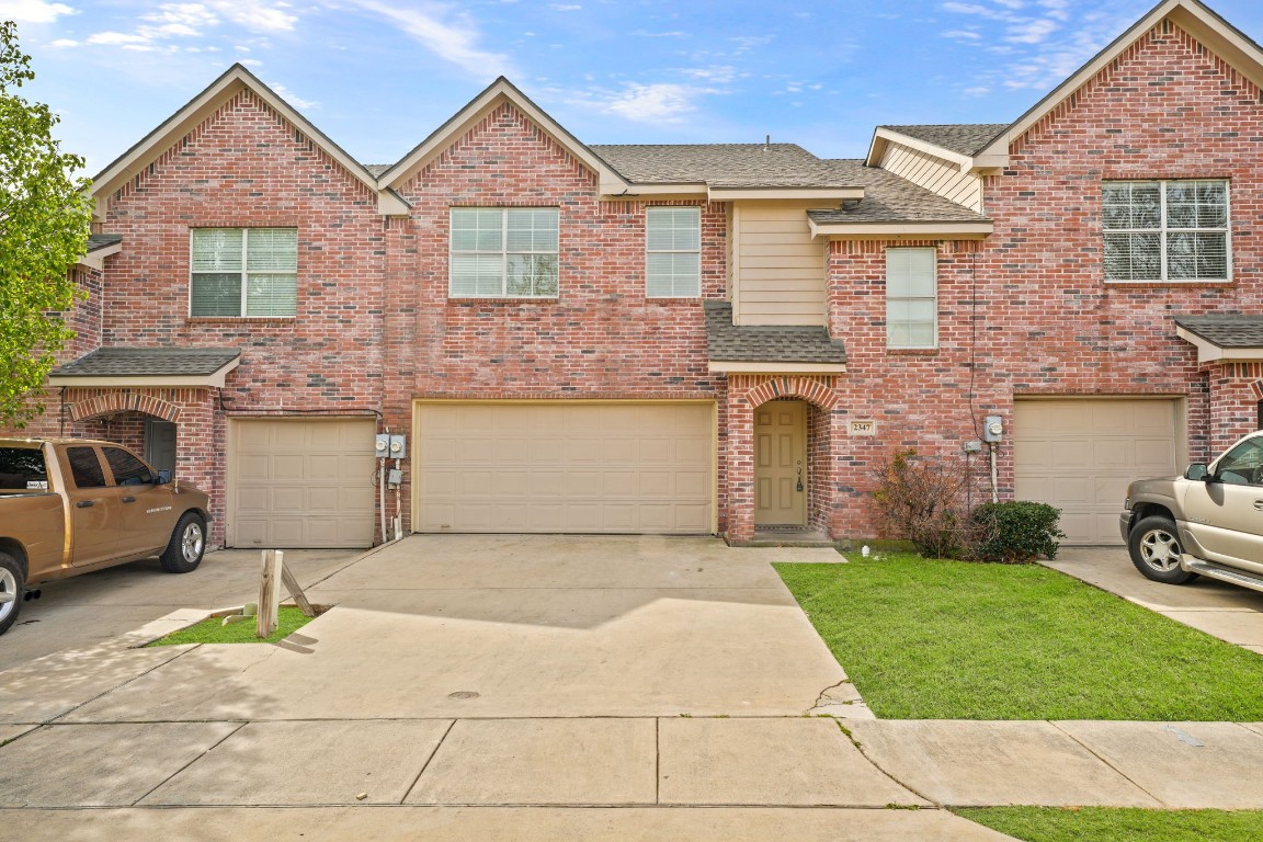 2347 Calendar Court Grand Prairie TX 75050