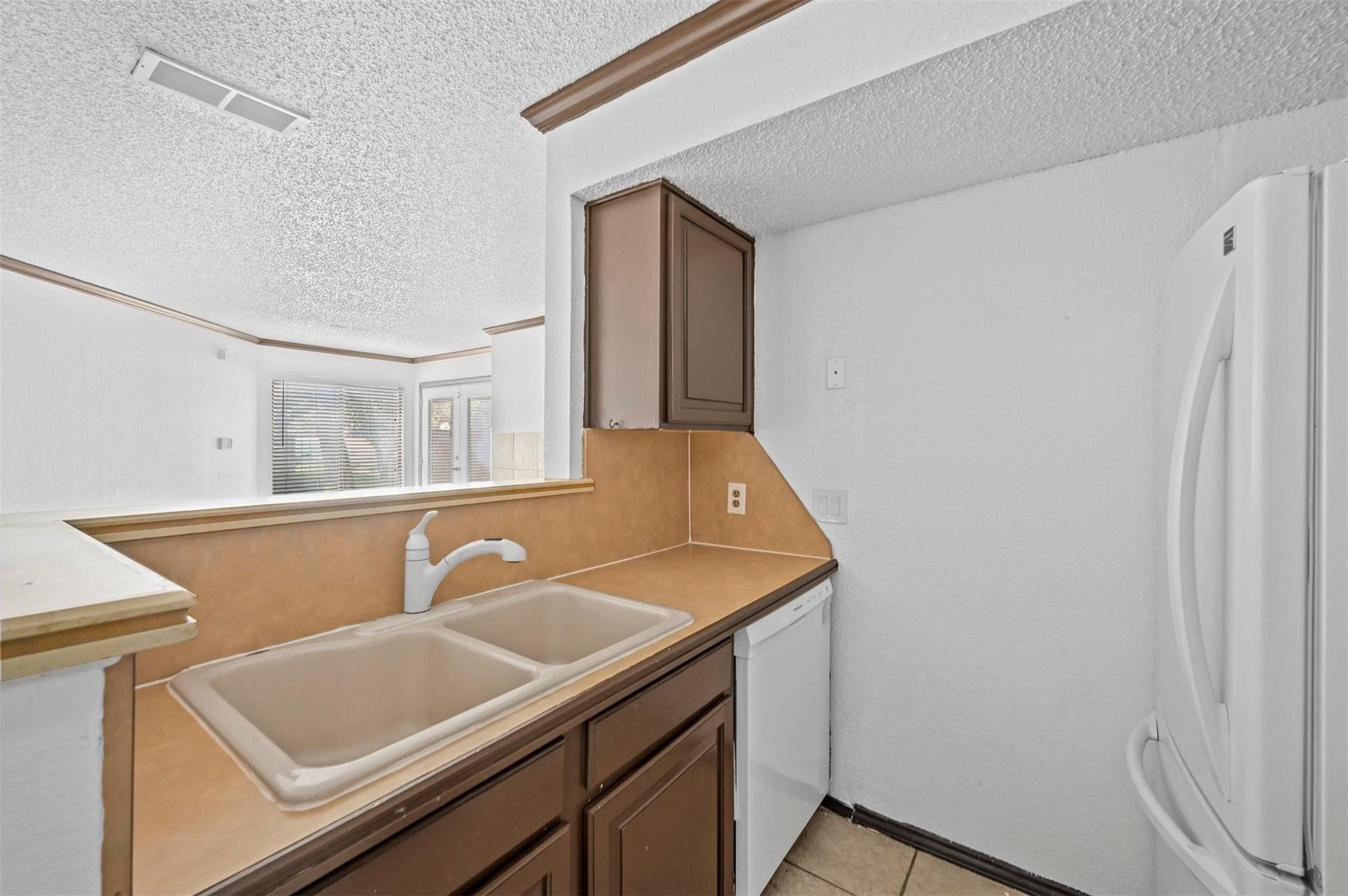 2314 Bamboo Drive Arlington TX 76006