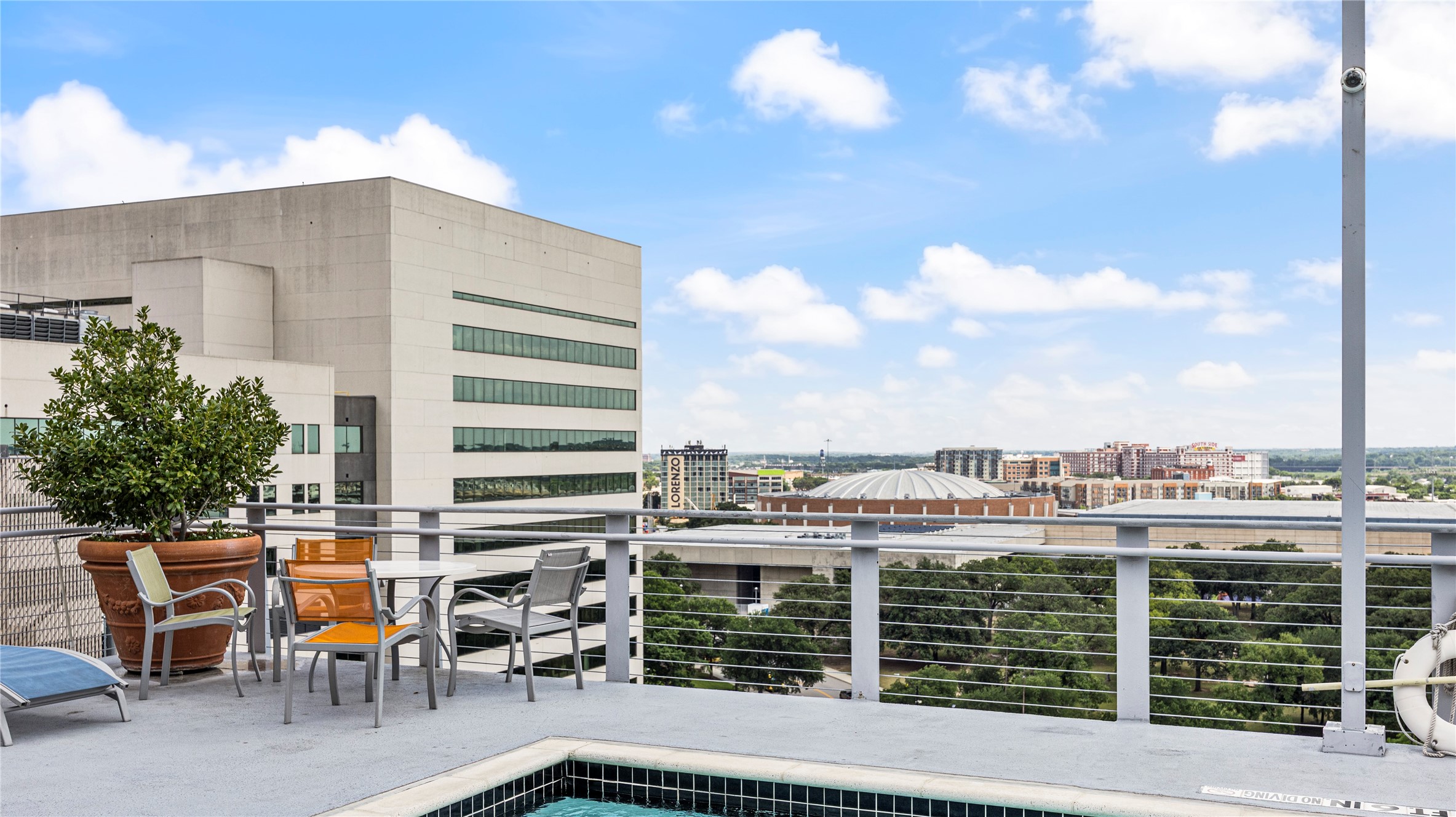1122 Jackson Street Dallas TX 75202