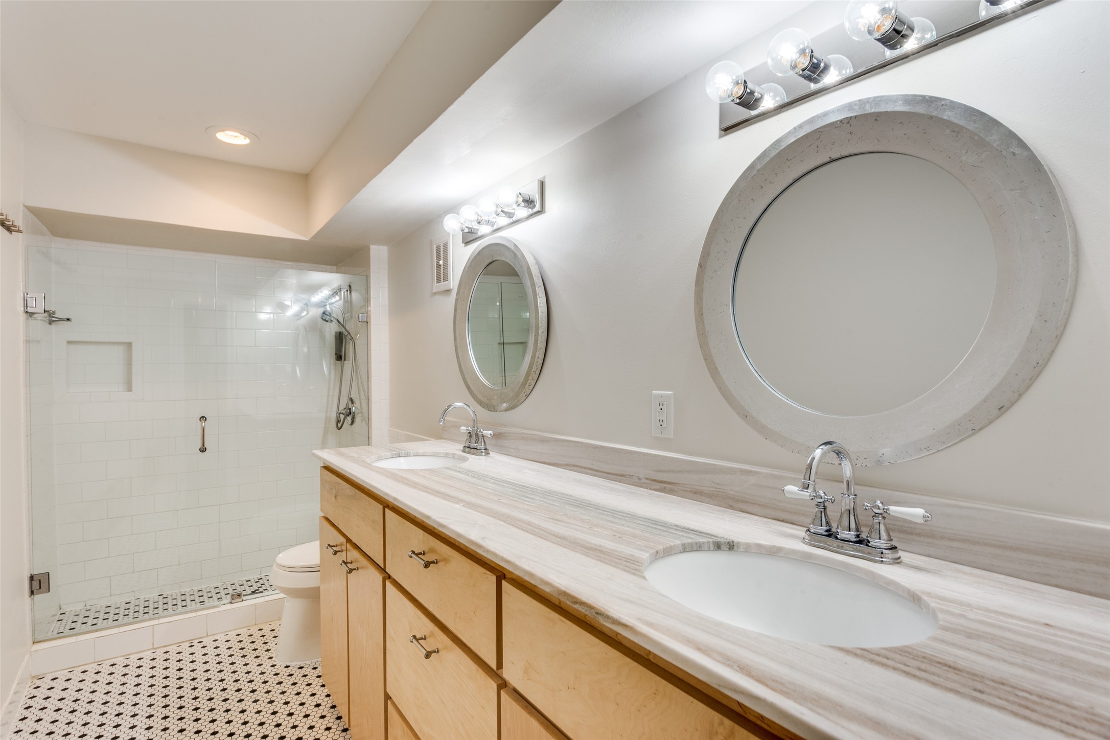 2301 Ridgmar Plaza Fort Worth TX 76116