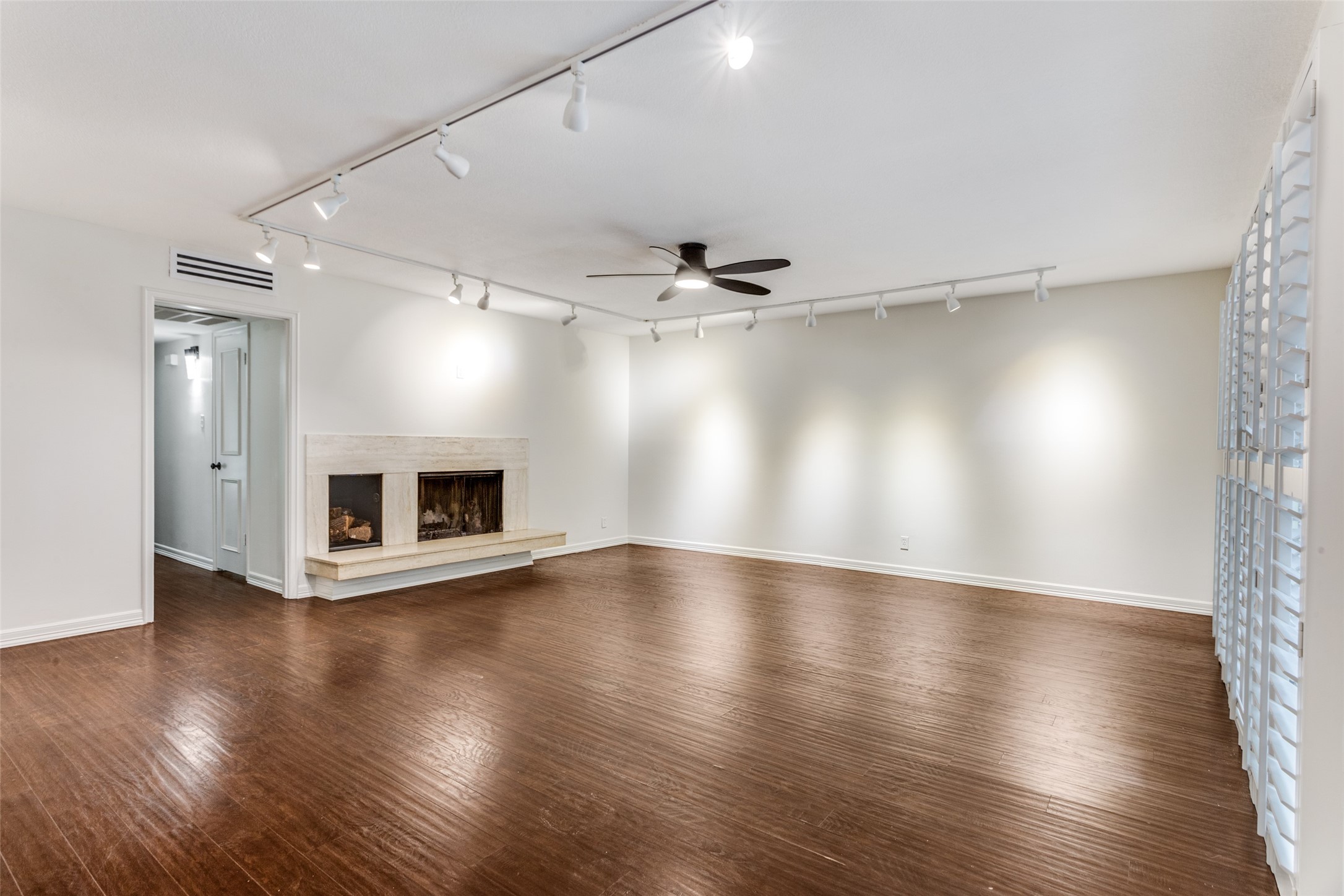 2301 Ridgmar Plaza Fort Worth TX 76116