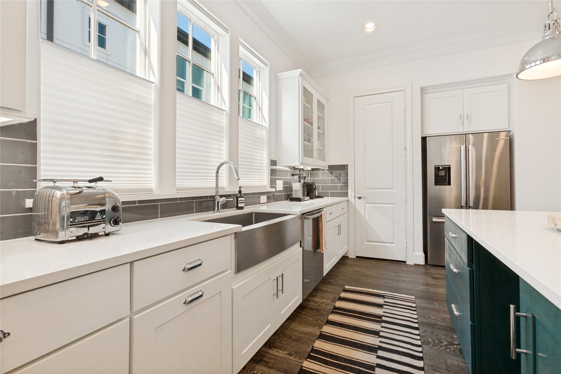 7333 Valley View Lane Dallas TX 75240