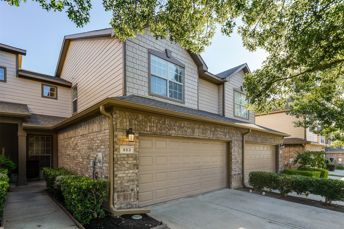 953 Englewood Lane Plano TX 75025