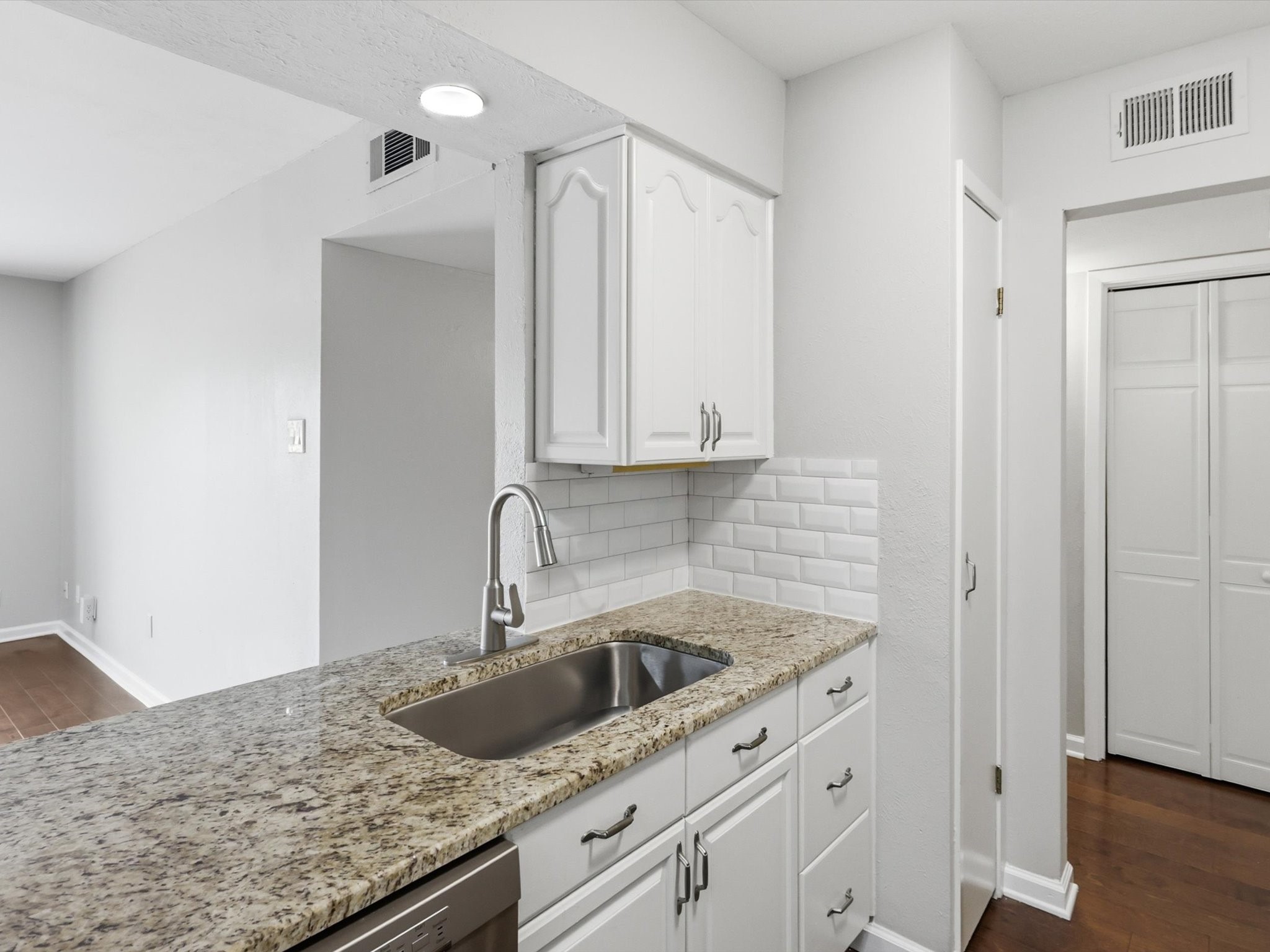 4851 Cedar Springs Road Dallas TX 75219