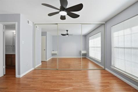 2535 Wedglea Drive Dallas TX 75211