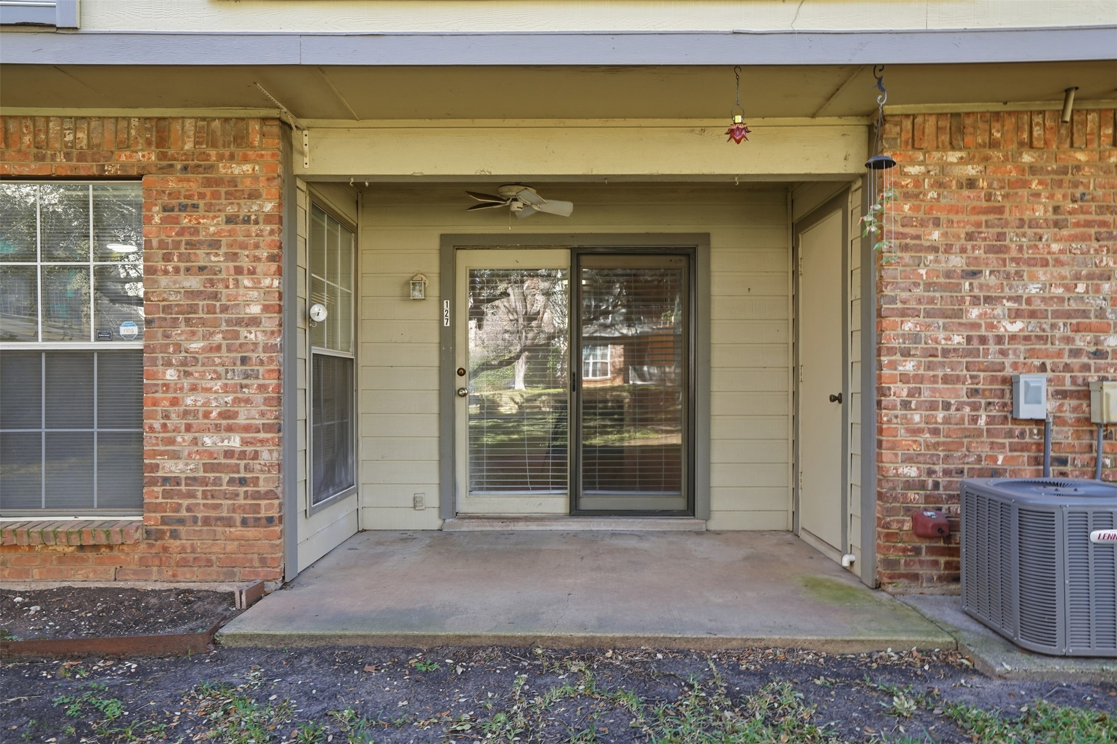 2535 Wedglea Drive Dallas TX 75211