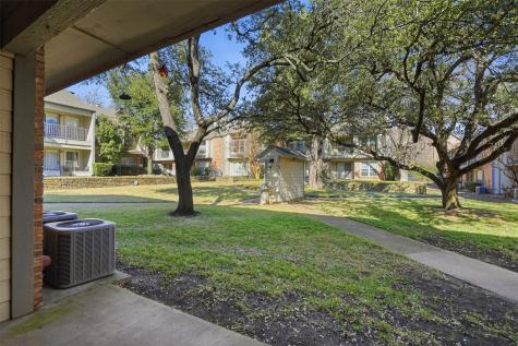 2535 Wedglea Drive Dallas TX 75211