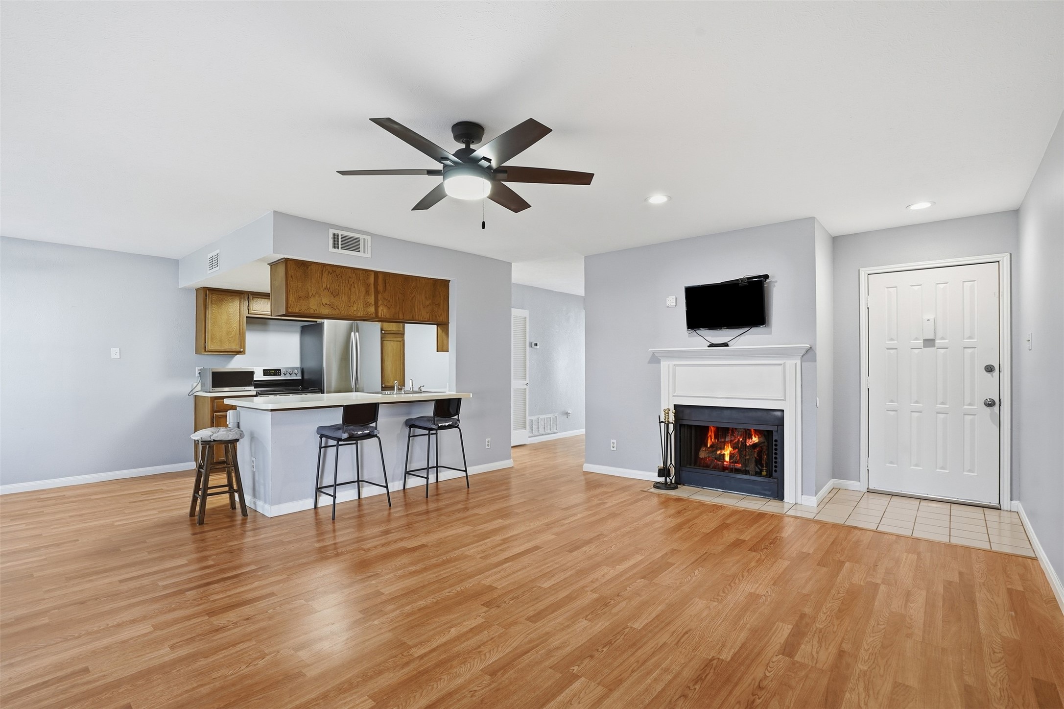 2535 Wedglea Drive Dallas TX 75211