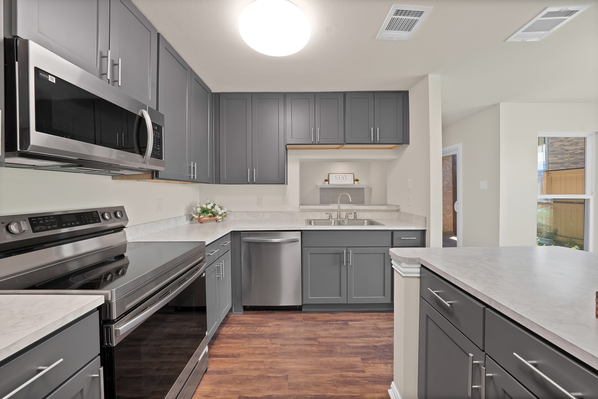 1204 Calico Lane Arlington TX 76011