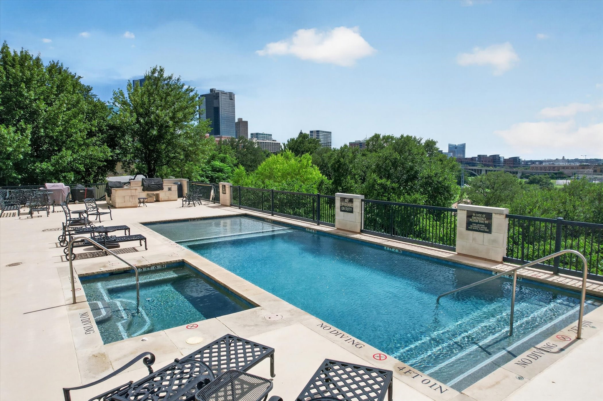 501 Samuels Avenue Fort Worth TX 76102