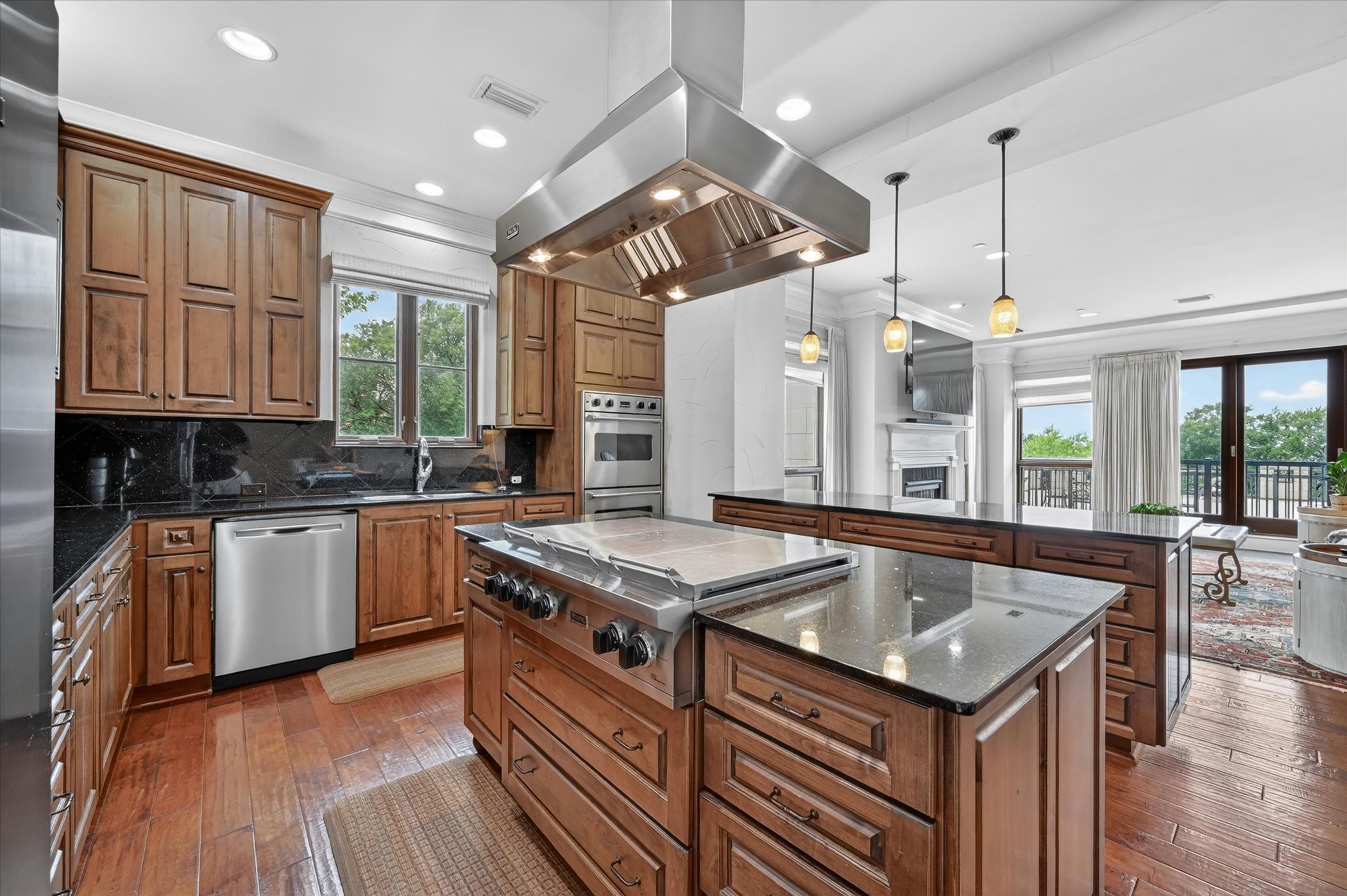 501 Samuels Avenue Fort Worth TX 76102