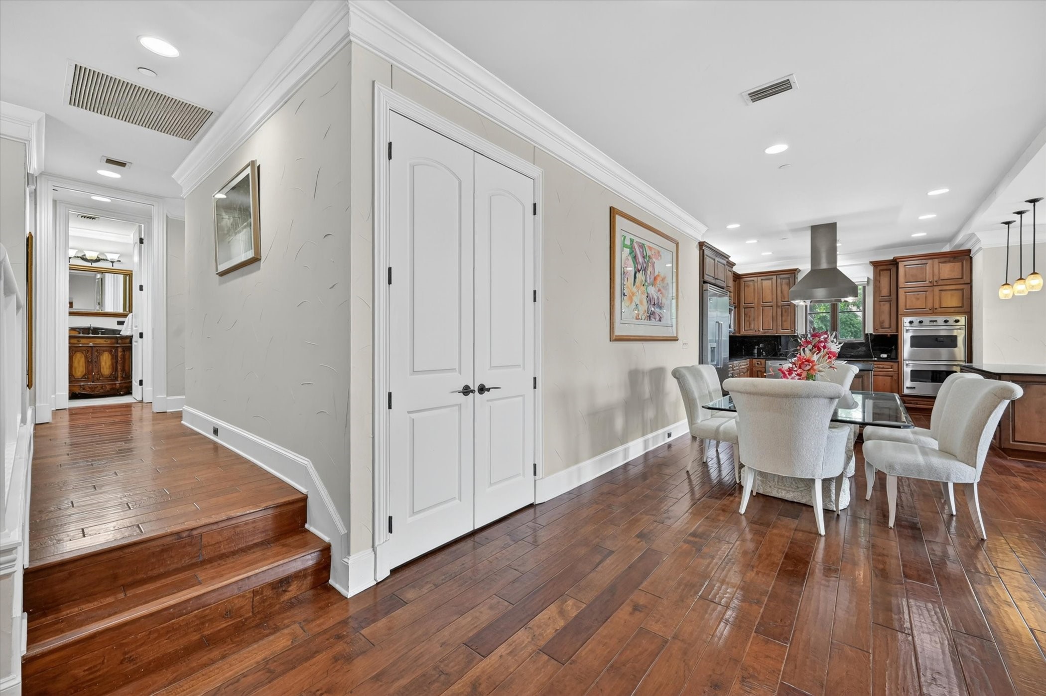 501 Samuels Avenue Fort Worth TX 76102