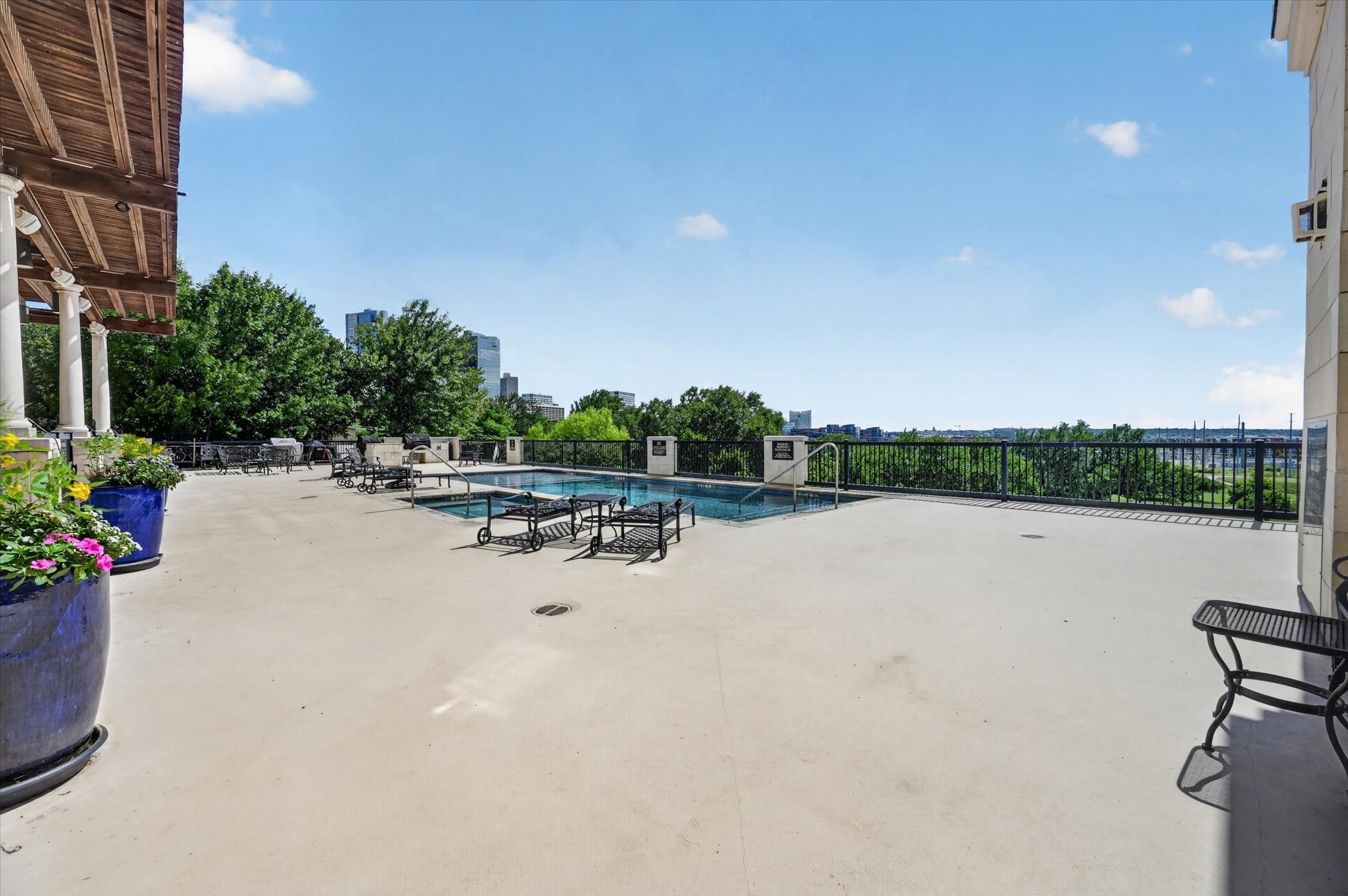 501 Samuels Avenue Fort Worth TX 76102