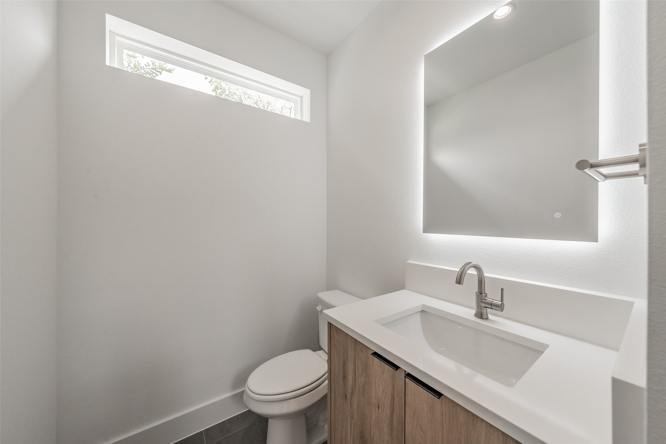 2523 Hondo Avenue Dallas TX 75219