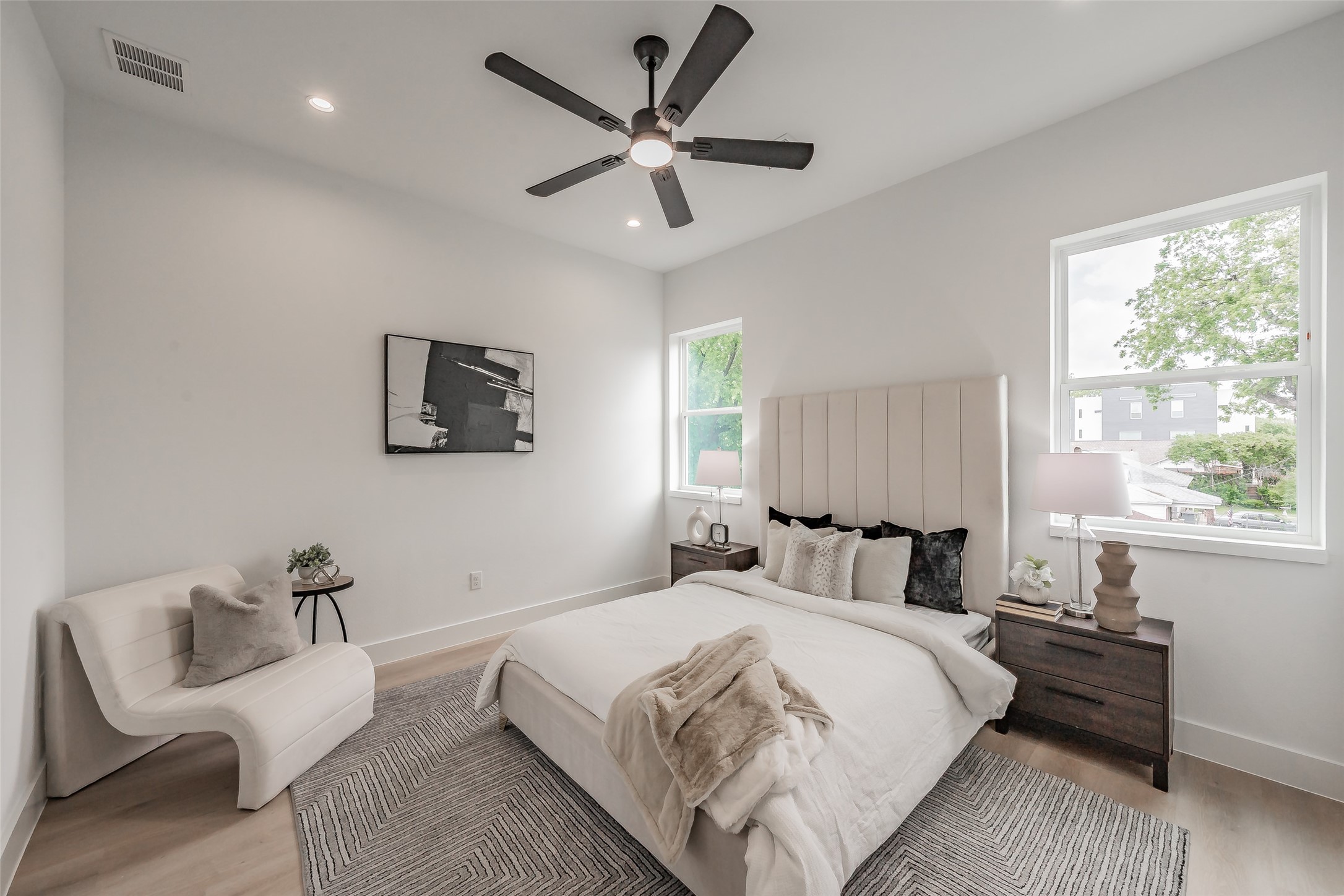 2523 Hondo Avenue Dallas TX 75219