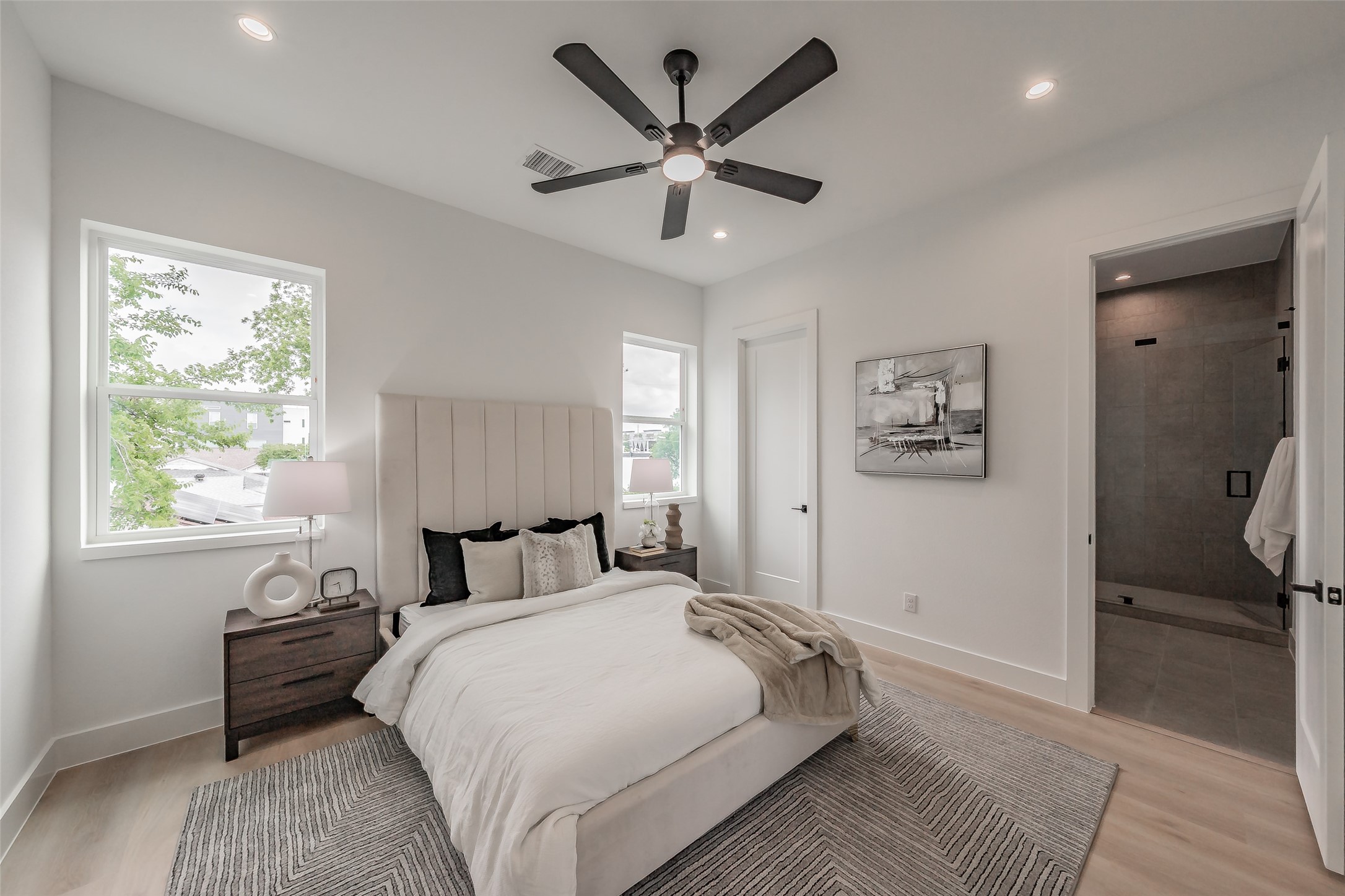 2523 Hondo Avenue Dallas TX 75219