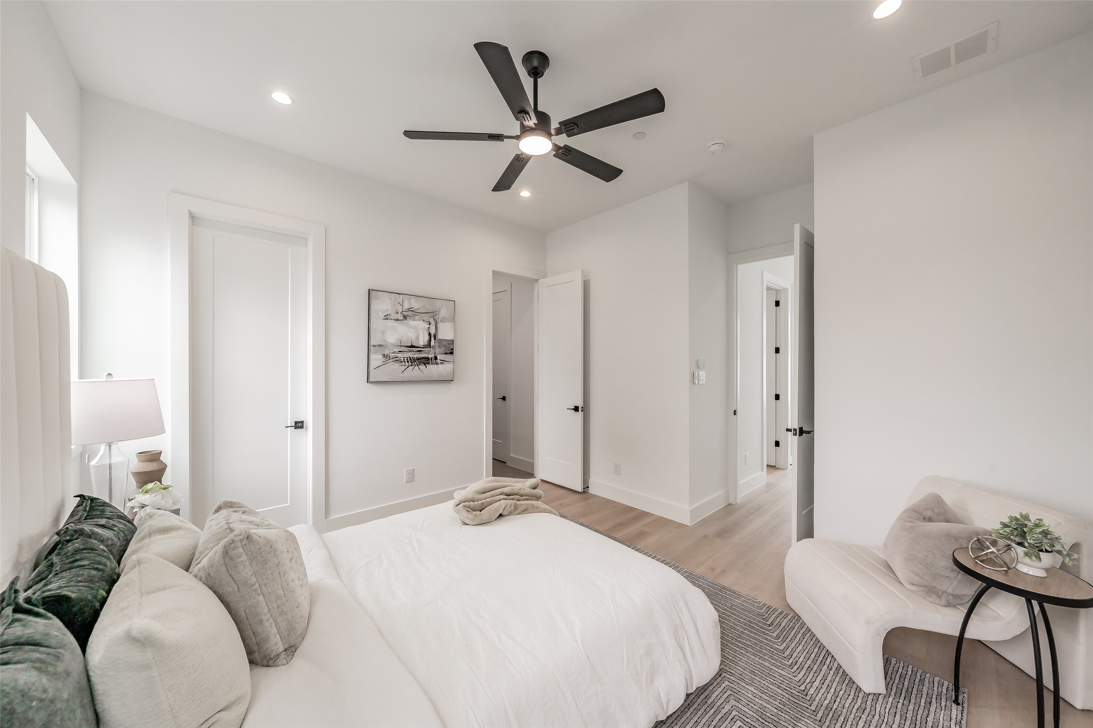 2523 Hondo Avenue Dallas TX 75219