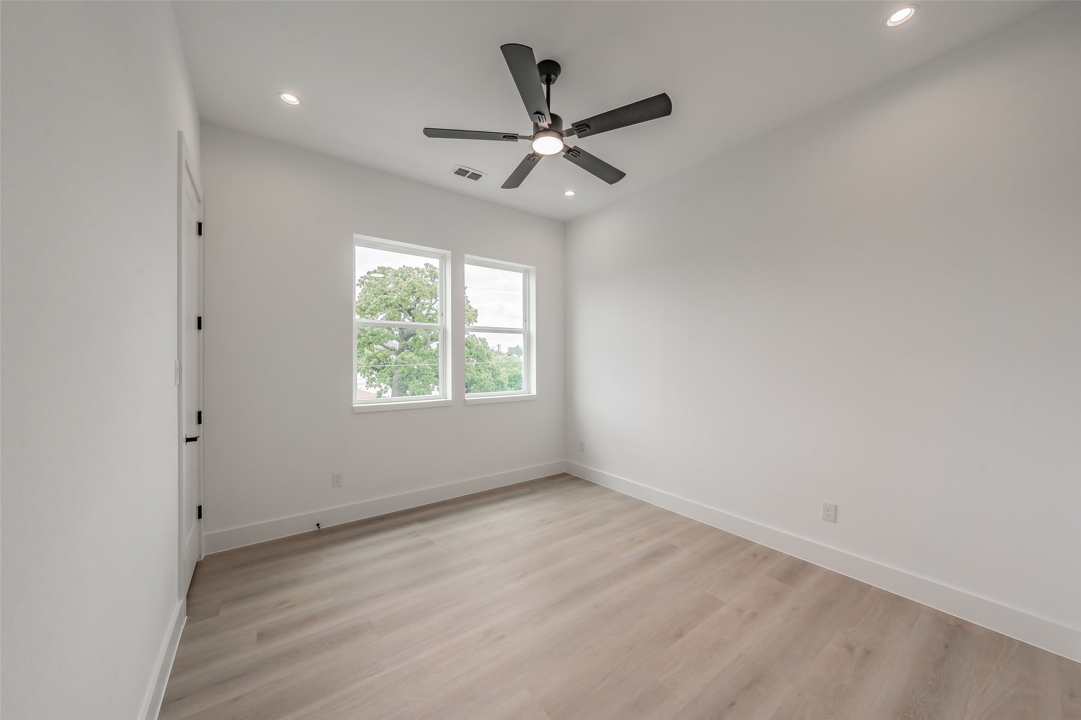 2523 Hondo Avenue Dallas TX 75219