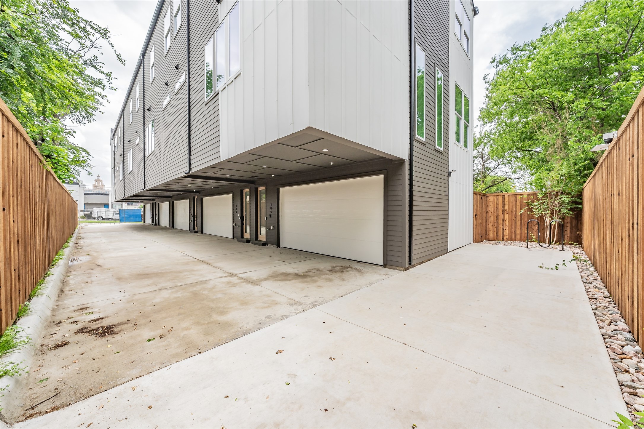 2523 Hondo Avenue Dallas TX 75219