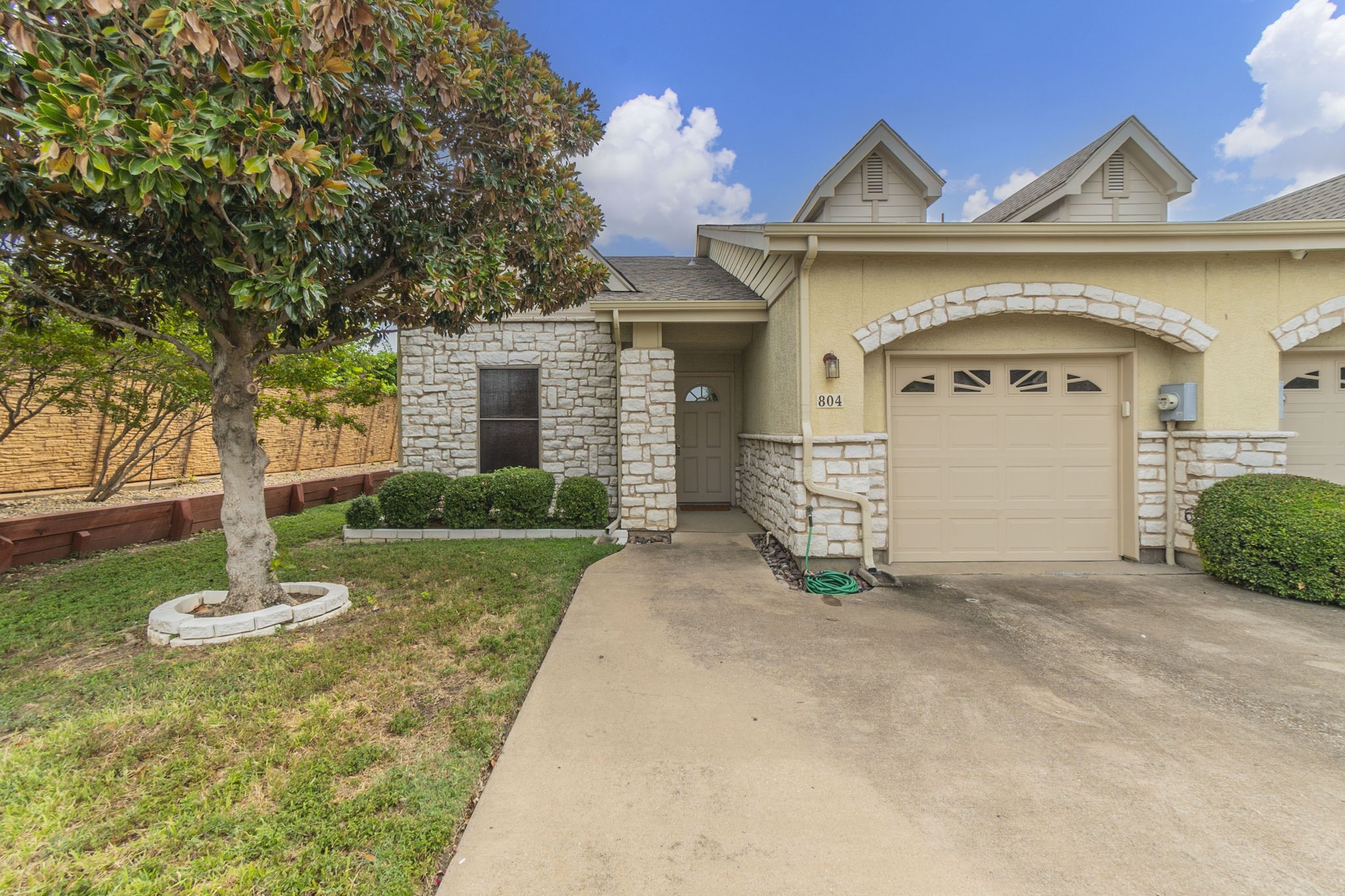 804 Beechcraft Avenue Grand Prairie TX 75051