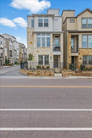 710 High Garden Place Dallas TX 75208