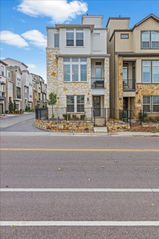 710 High Garden Place Dallas TX 75208