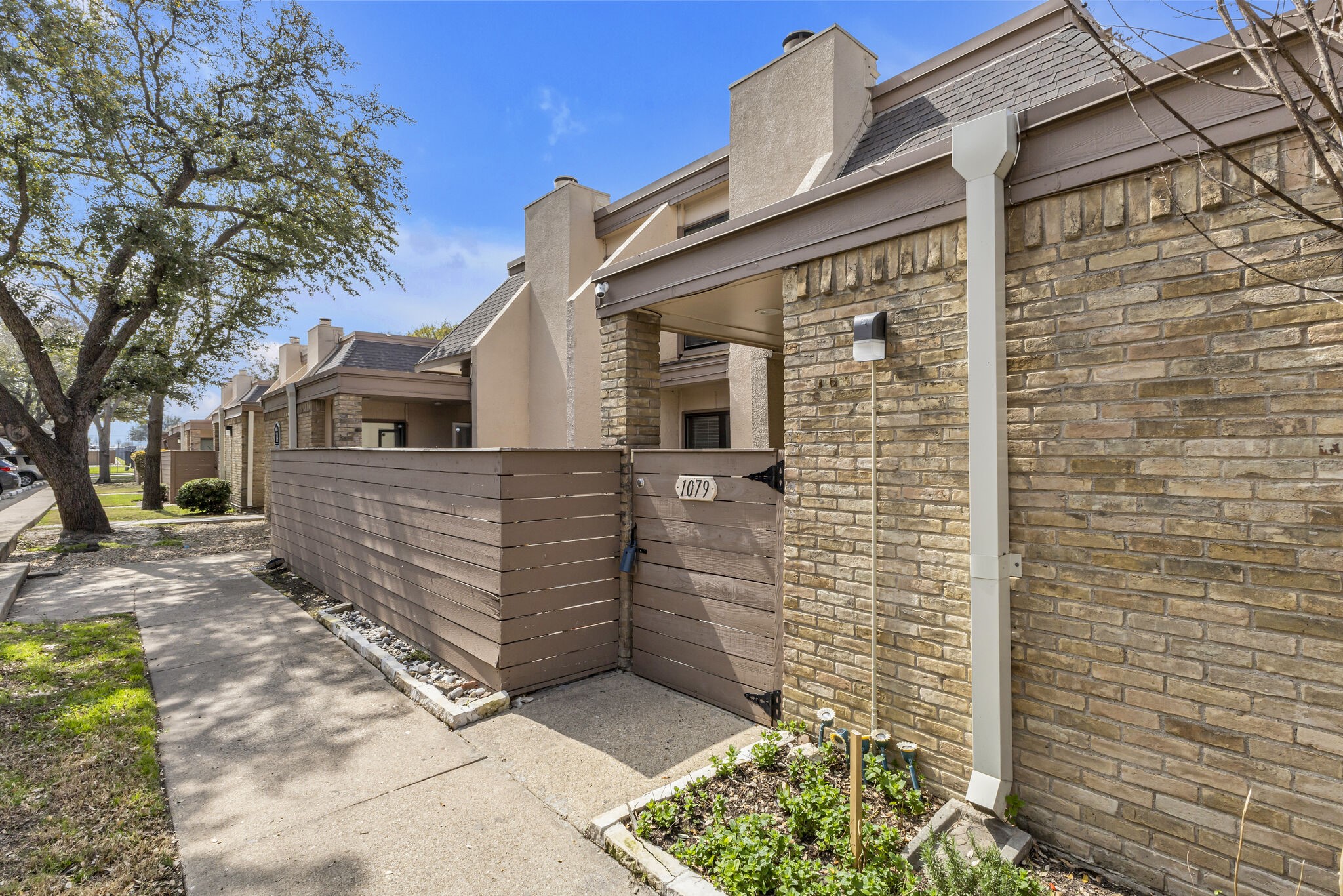 3045 Park Lane Dallas TX 75220