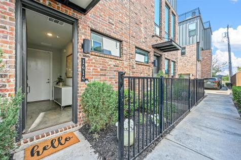 1414 Bronson Court Dallas TX 75204