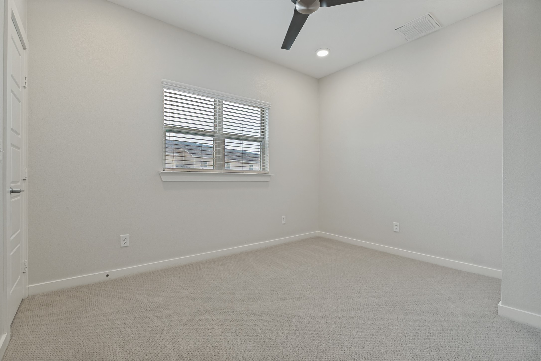 1596 Fiji Street Dallas TX 75203