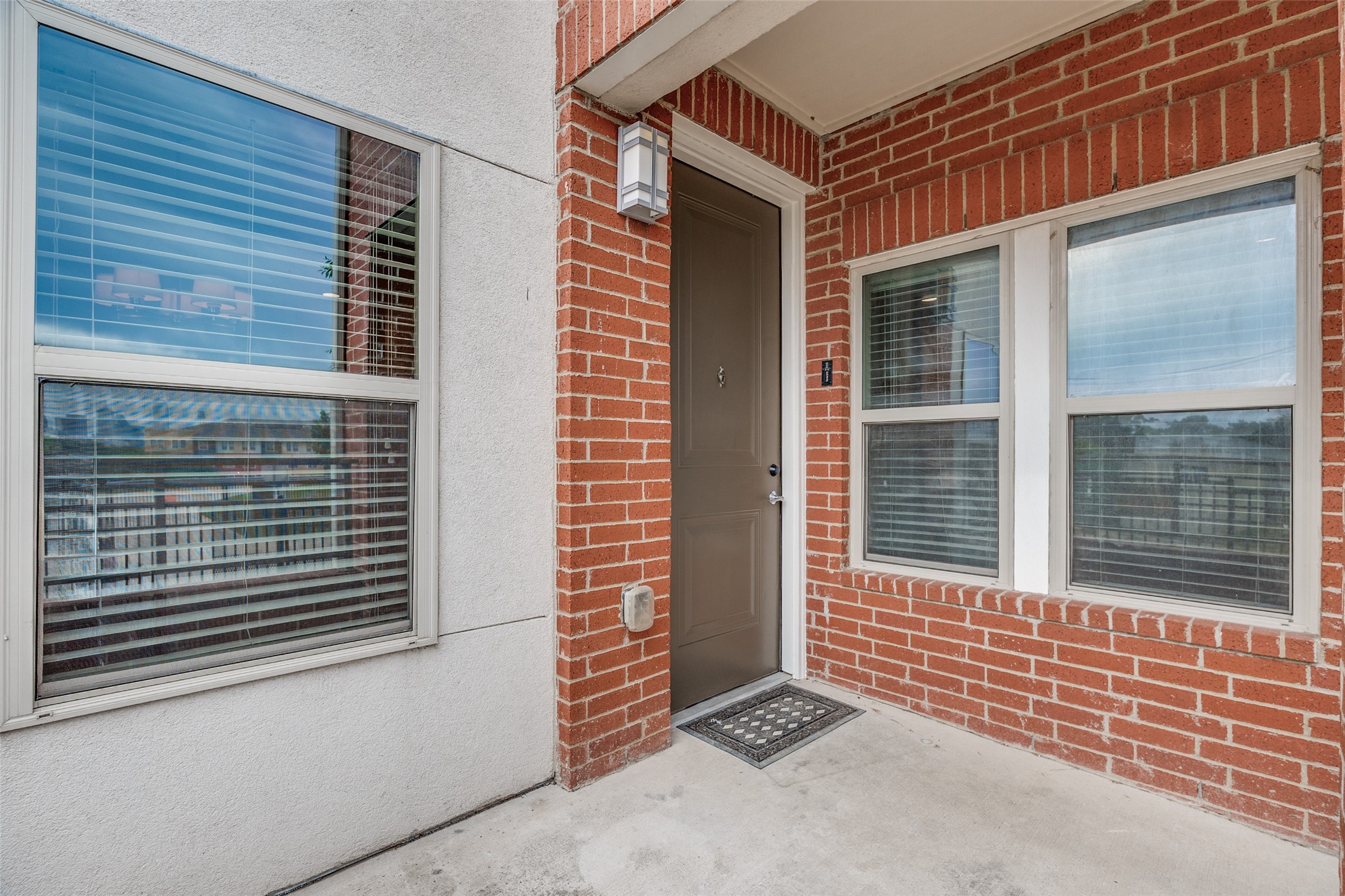 1596 Fiji Street Dallas TX 75203